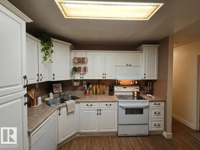 #403 - 2620 MILL WOODS RD E, Edmonton 3