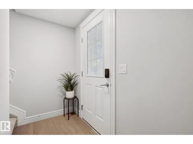 NW - 52 16335 84 ST, Edmonton 4