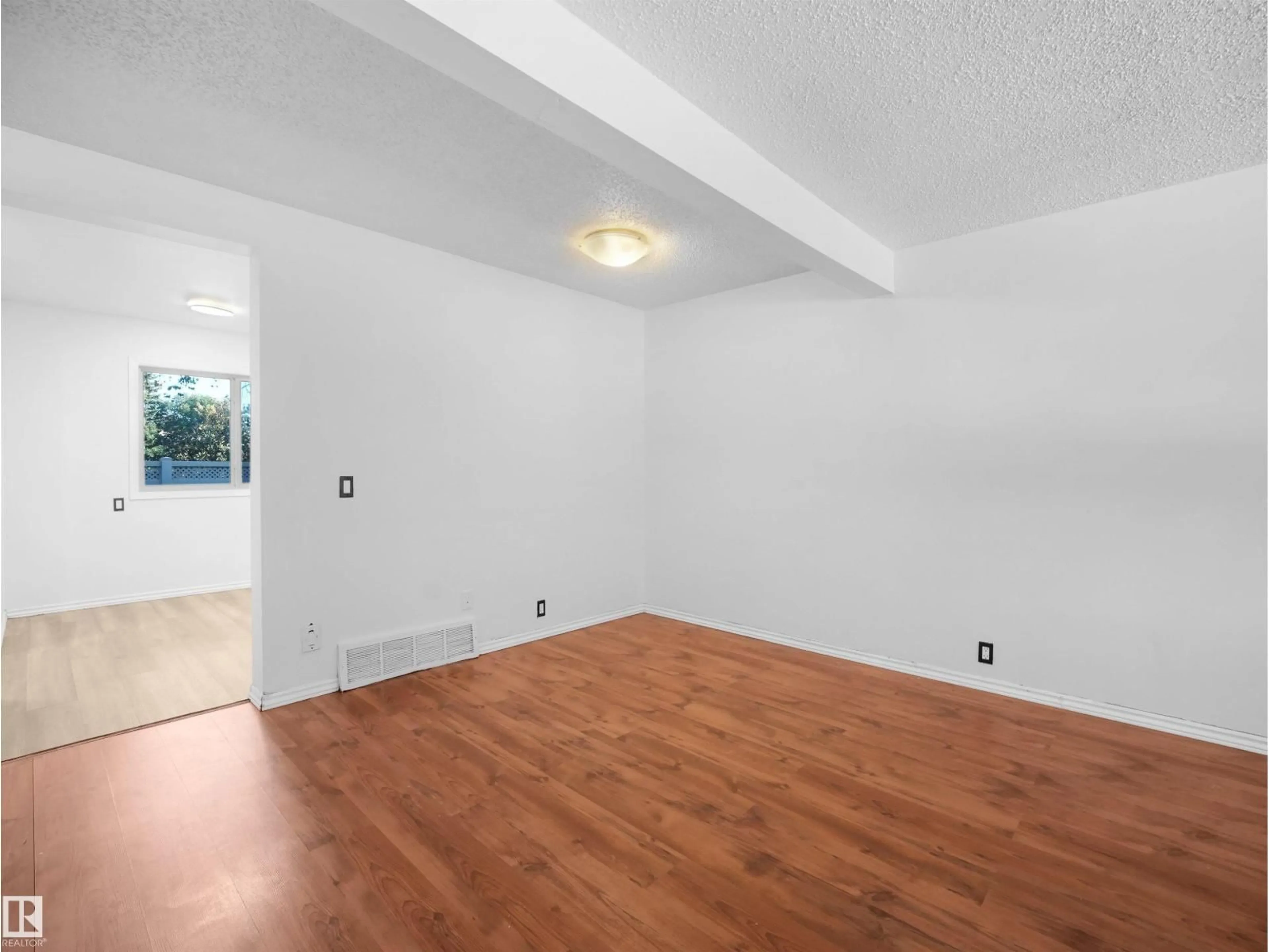 A pic of a room for #22 - 13833 30 ST, Edmonton Alberta T5Y2B2