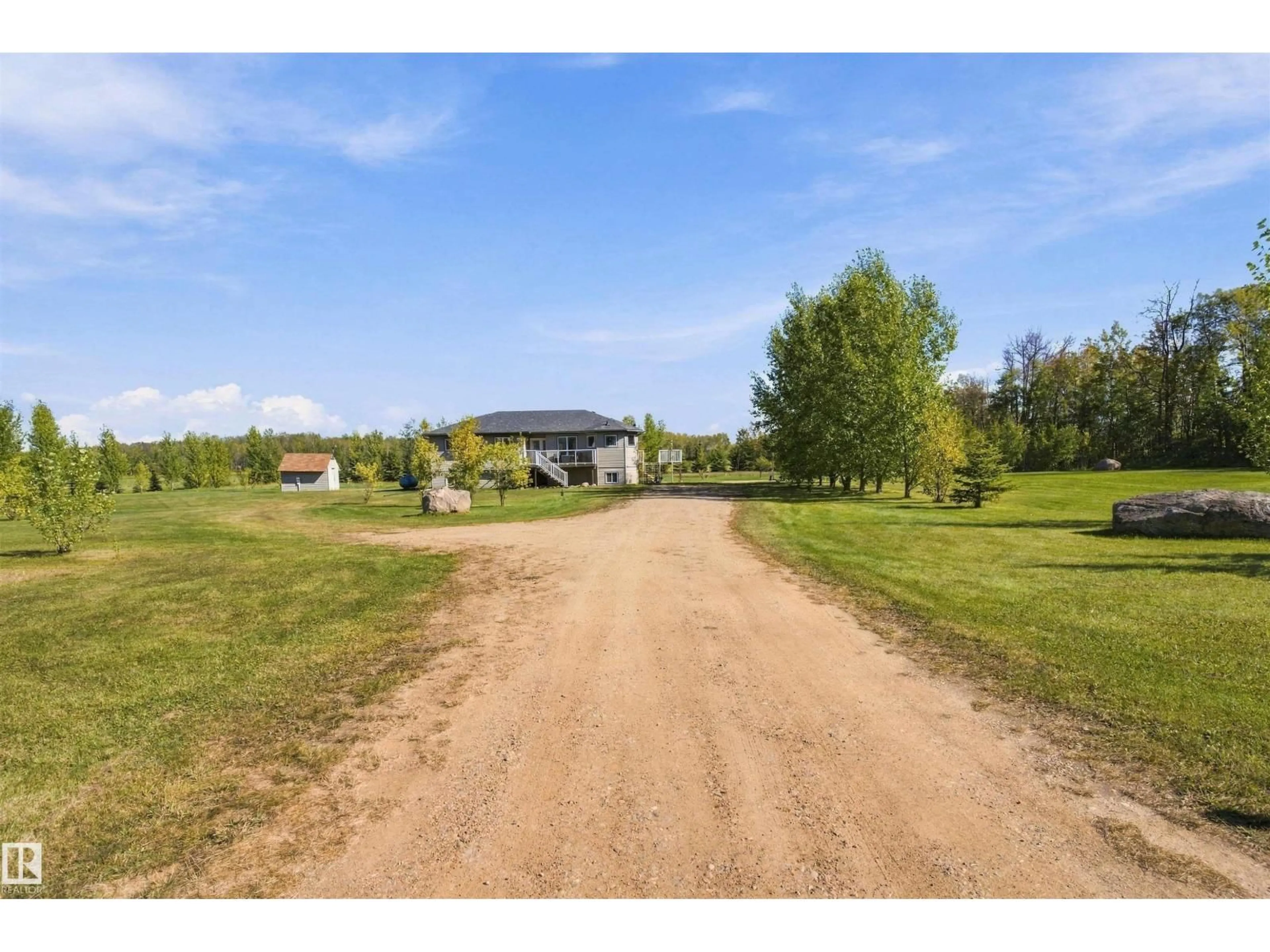 A pic from outside/outdoor area/front of a property/back of a property/a pic from drone, street for 654043 RGE ROAD 222, Rural Athabasca County Alberta T9S2B4