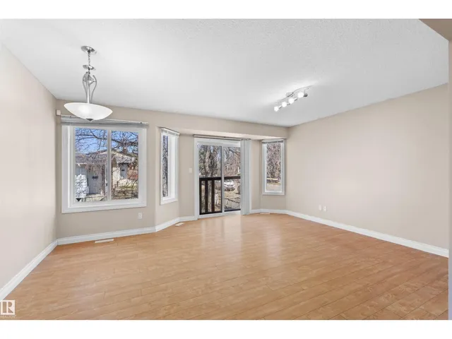 15504 102 AV, Edmonton 5