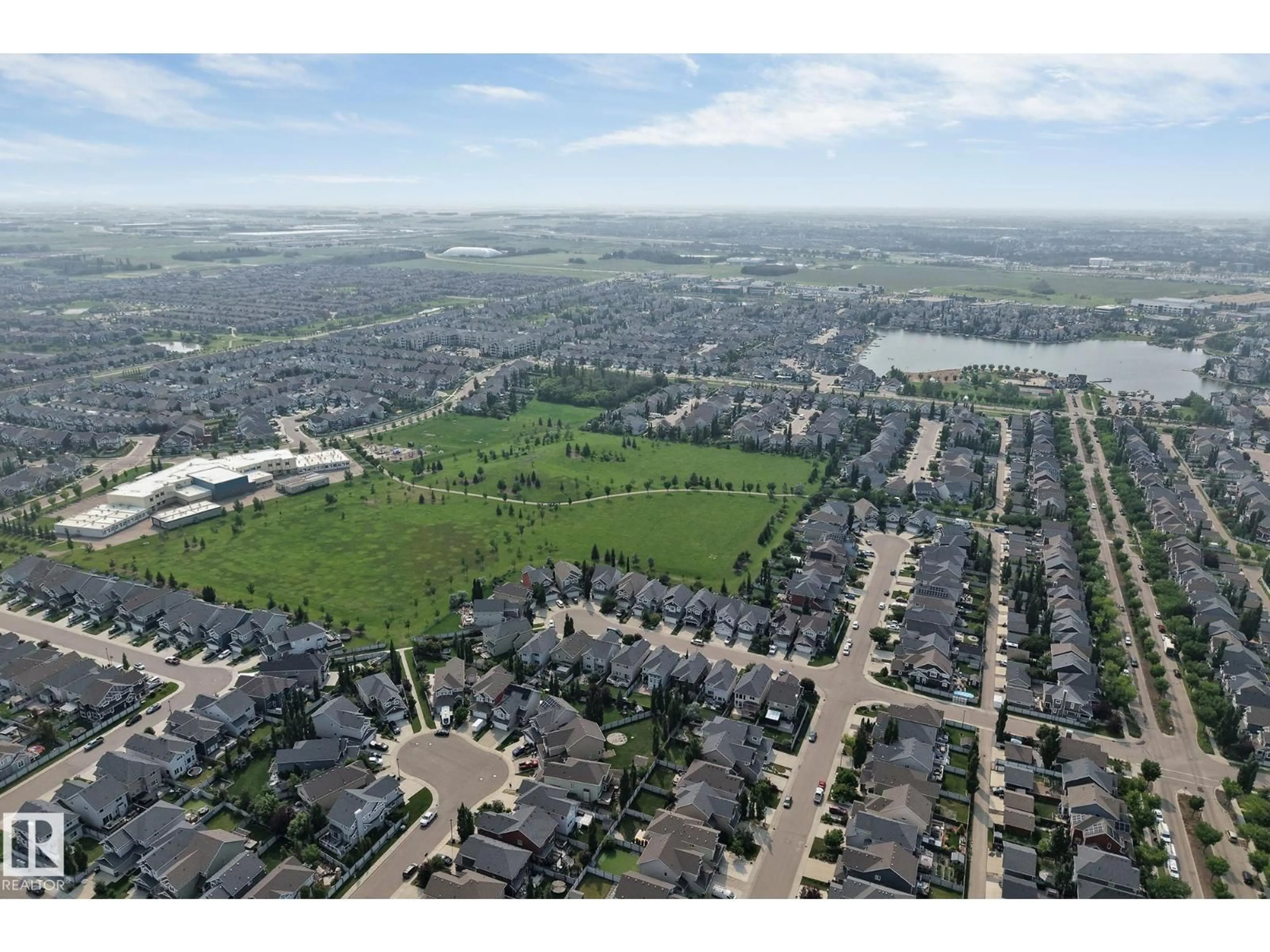 A pic from outside/outdoor area/front of a property/back of a property/a pic from drone, street for 6947 19A AV, Edmonton Alberta T6X0L7