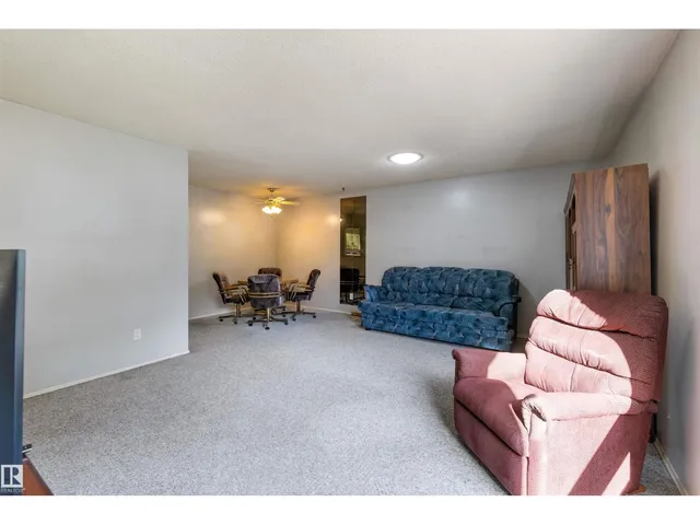 31 GREENFIELD ES, St. Albert 5