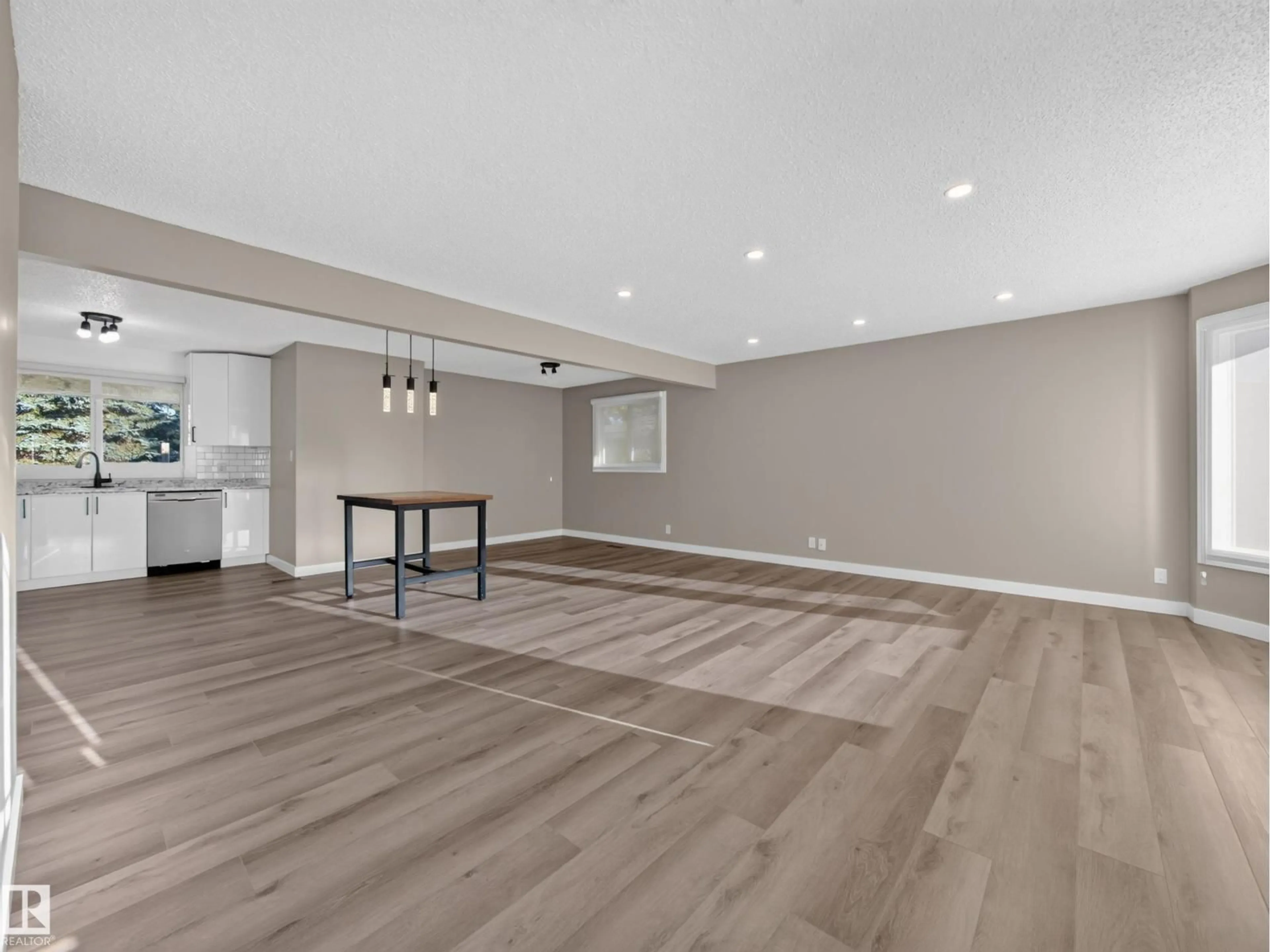 A pic of a room for 34 PENGUIN CR, Sherwood Park Alberta T8A3H4