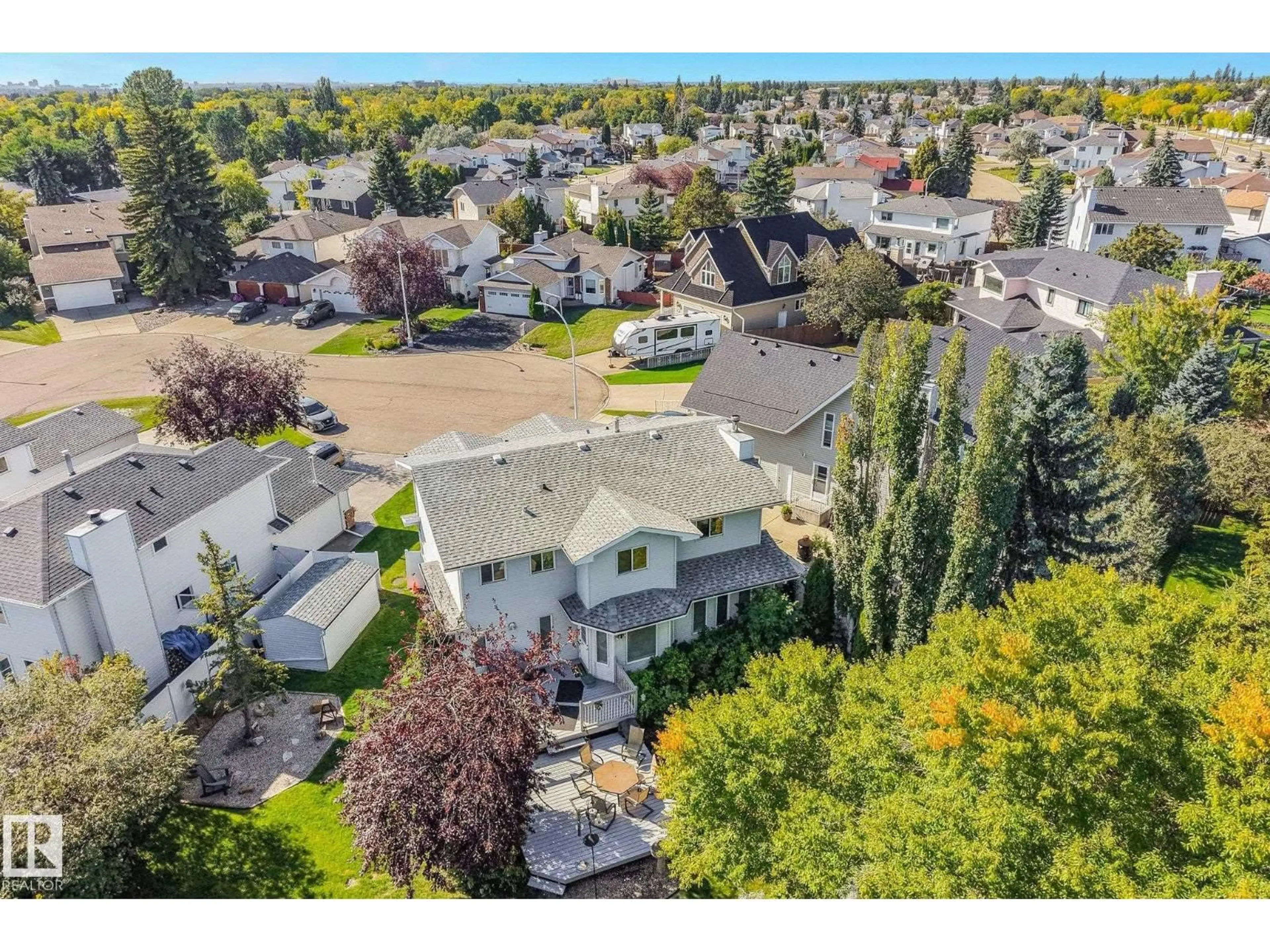 A pic from outside/outdoor area/front of a property/back of a property/a pic from drone, street for 5740 152A AV, Edmonton Alberta T5A4X7