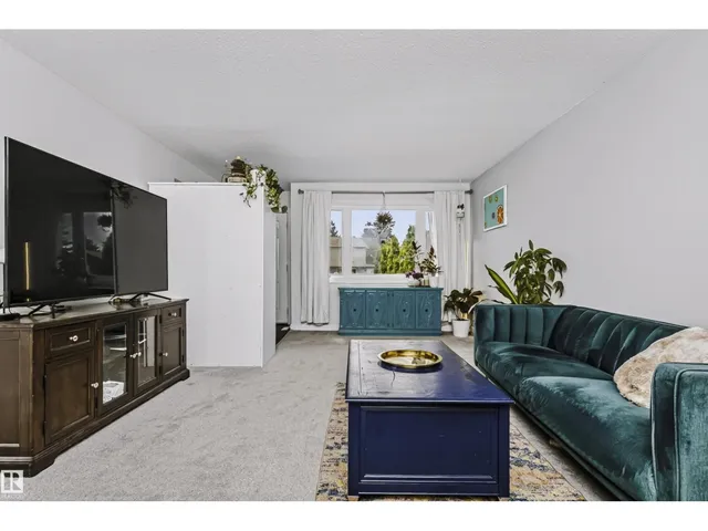 11624 152 AV, Edmonton 5