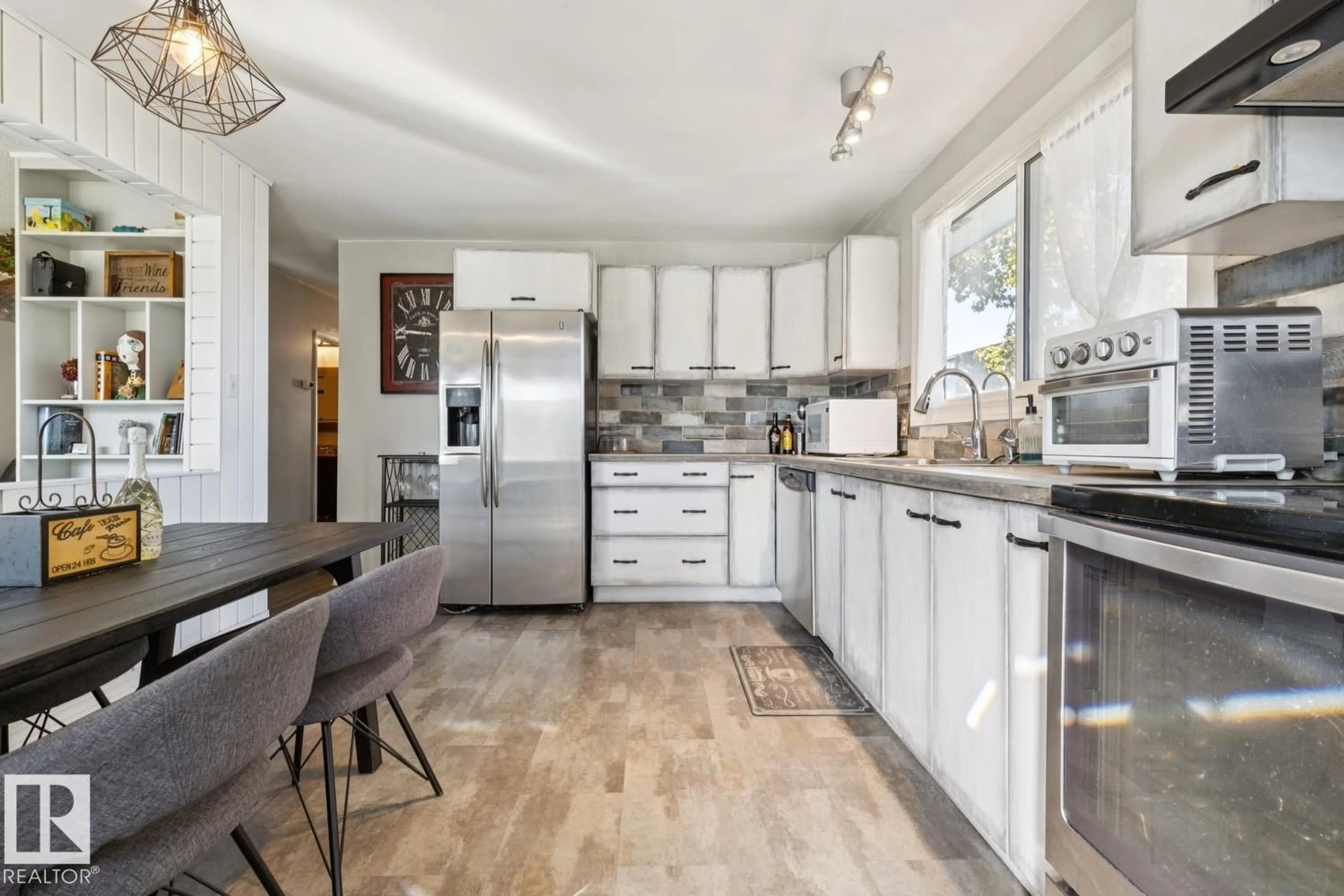 Open concept kitchen, unknown for 11452 39 AV, Edmonton Alberta T6G0M6