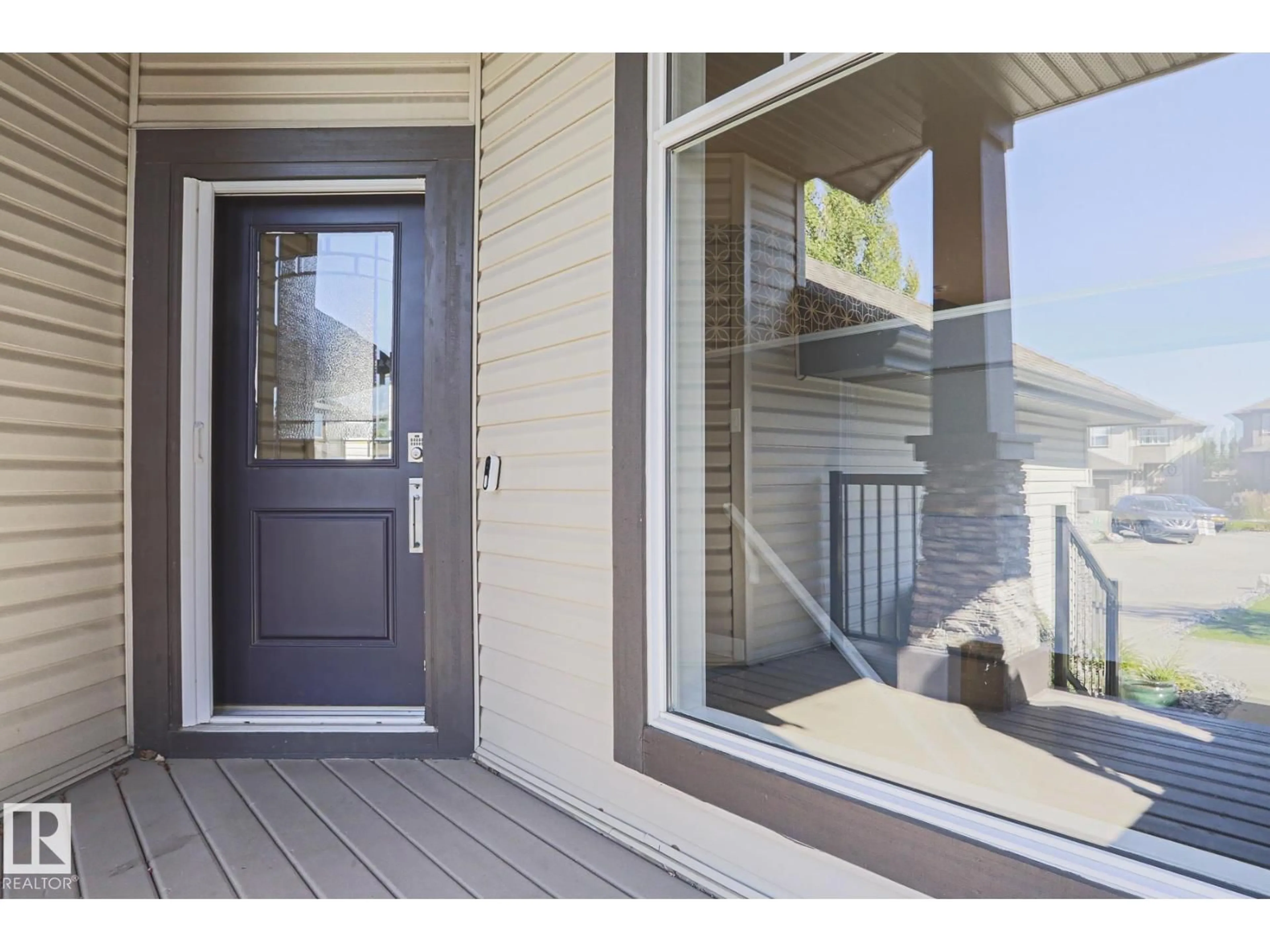 Indoor entryway for 269 RIDGEBROOK RD, Sherwood Park Alberta T8A6M3