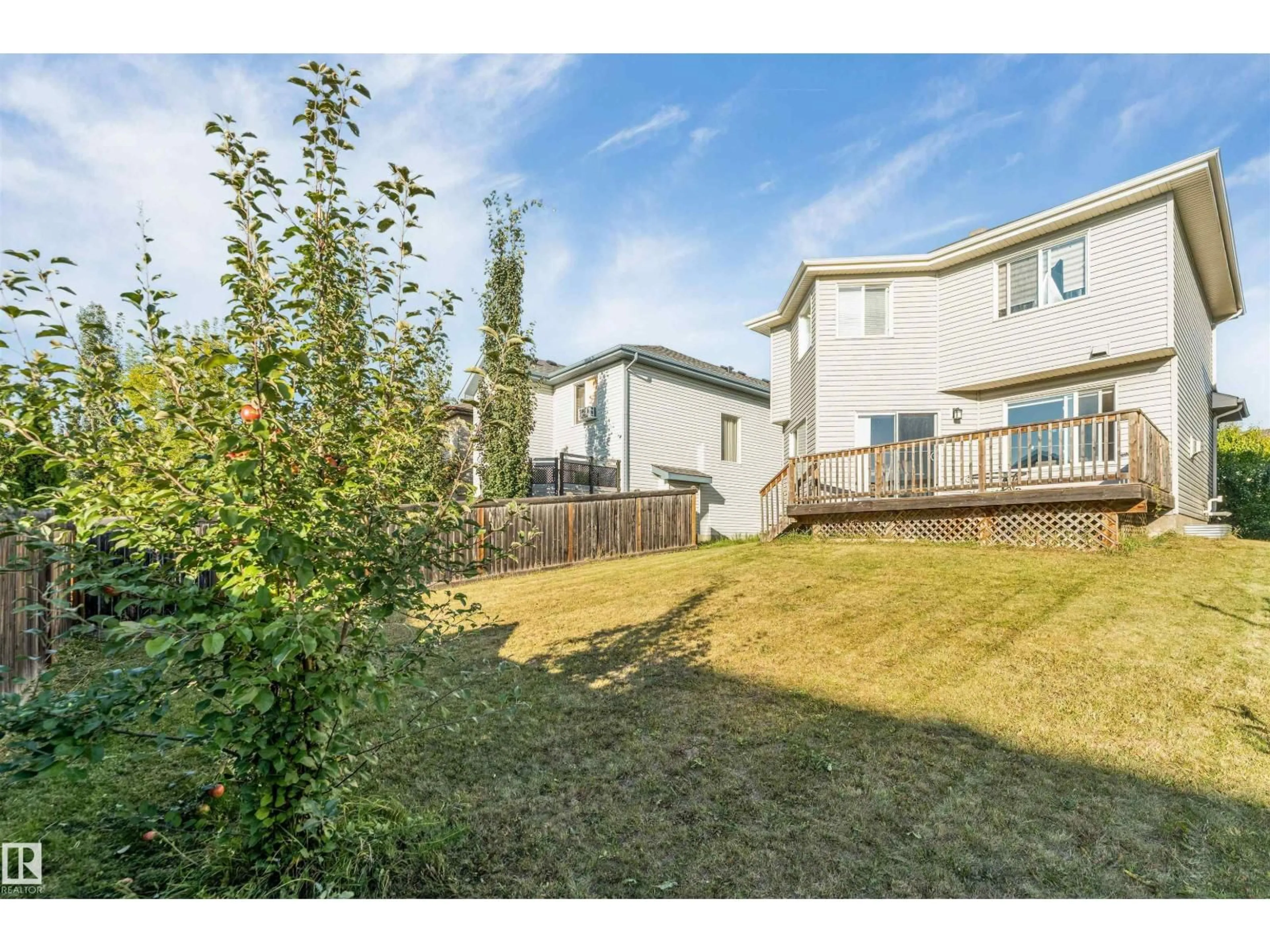 A pic from outside/outdoor area/front of a property/back of a property/a pic from drone, unknown for 136 55 ST, Edmonton Alberta T6X0L2