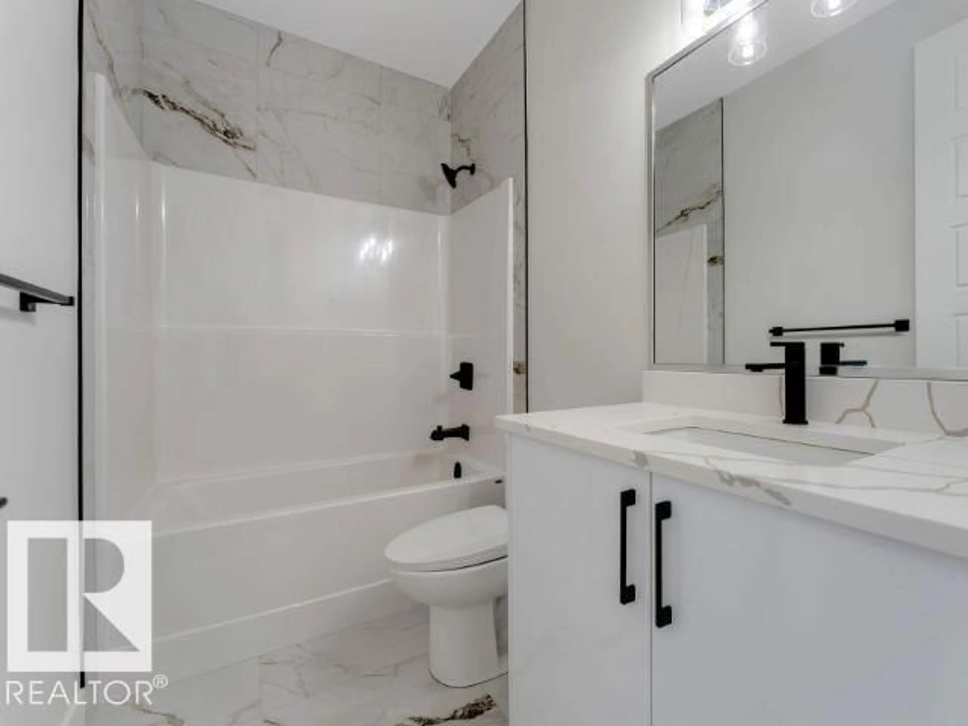 Standard bathroom, ceramic/tile floor for NW - 22538 83A AV, Edmonton Alberta T5T7Y8