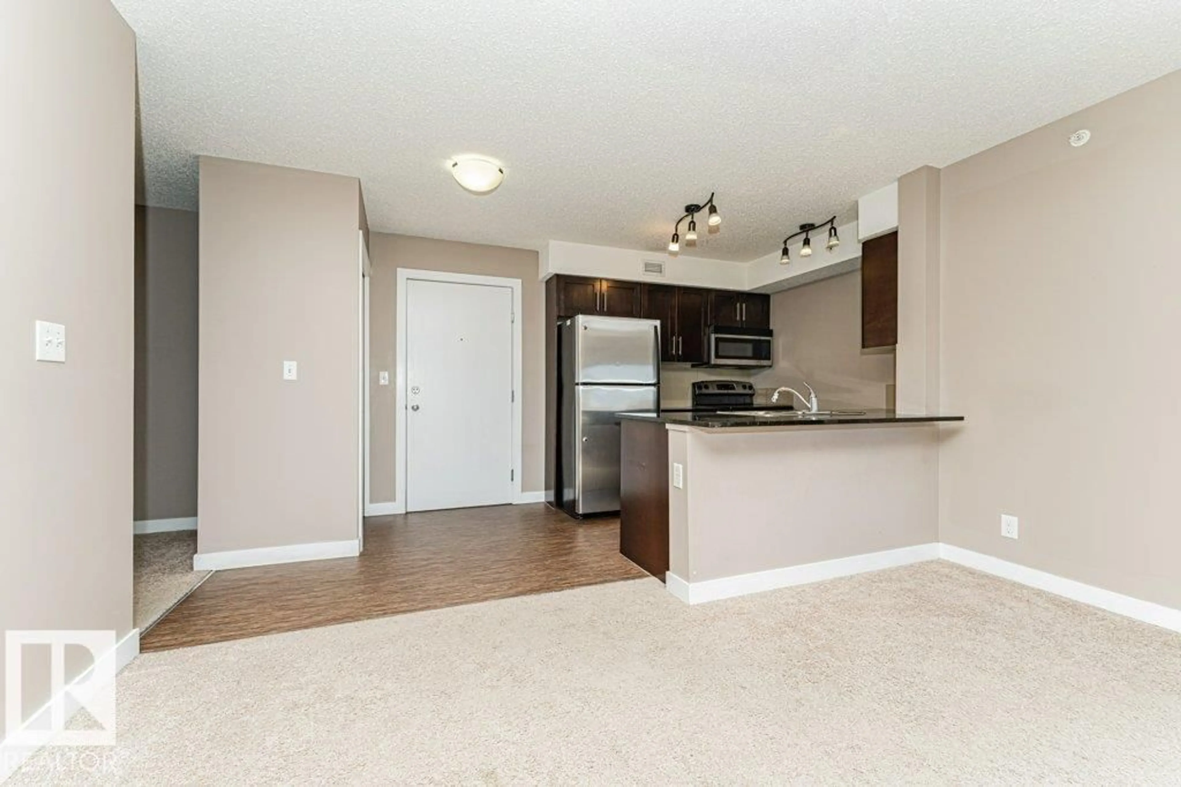 Unknown for 405 - 11804 22 AV, Edmonton Alberta T6W2A2