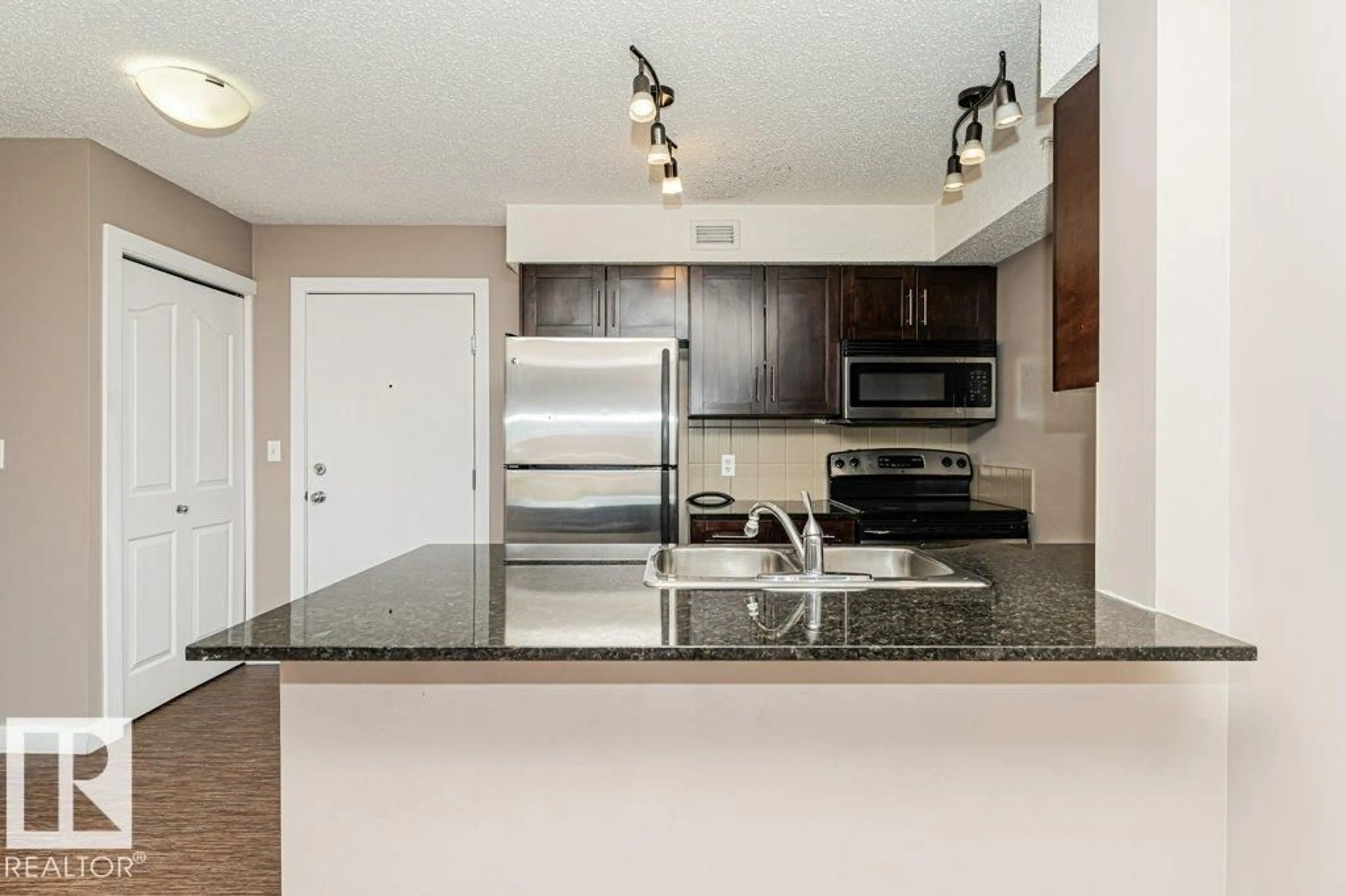 Standard kitchen, unknown for 405 - 11804 22 AV, Edmonton Alberta T6W2A2