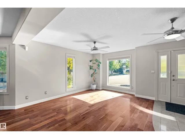 446 ORMSBY RD, Edmonton 3