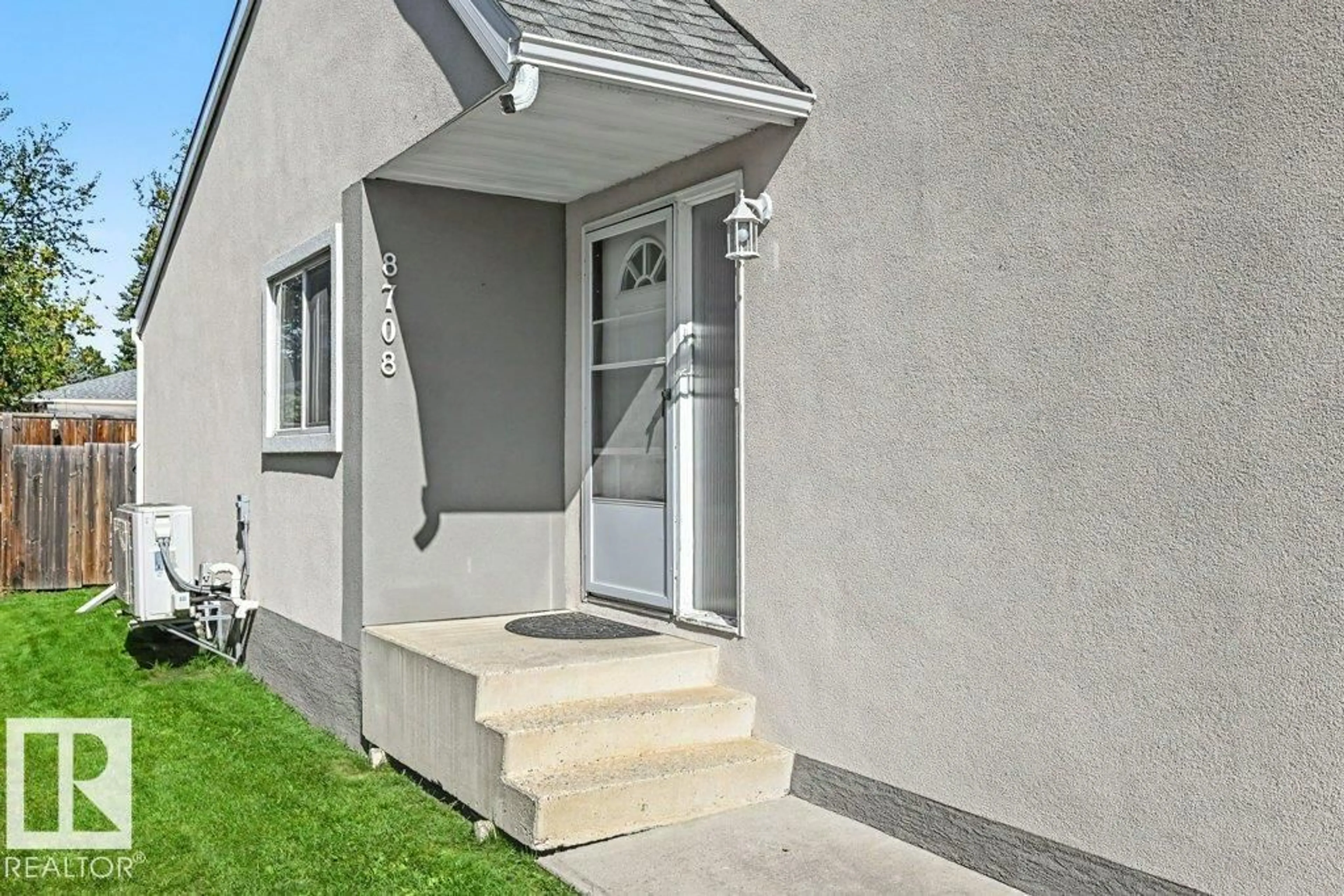 Unknown for NW - 8708 25A AV, Edmonton Alberta T6K2W7