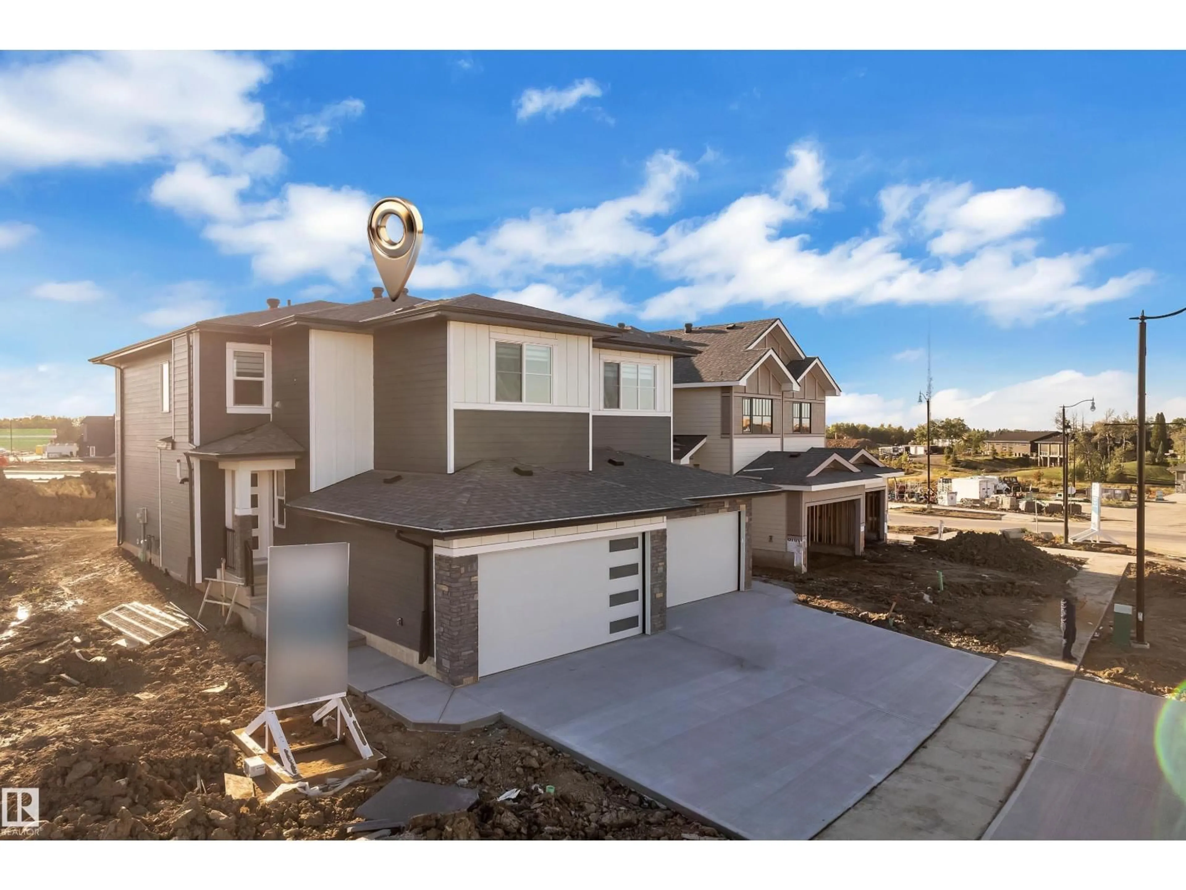 A pic from outside/outdoor area/front of a property/back of a property/a pic from drone, street for 14 RAVENSHIRE WYND, Sherwood Park Alberta T8B0G2