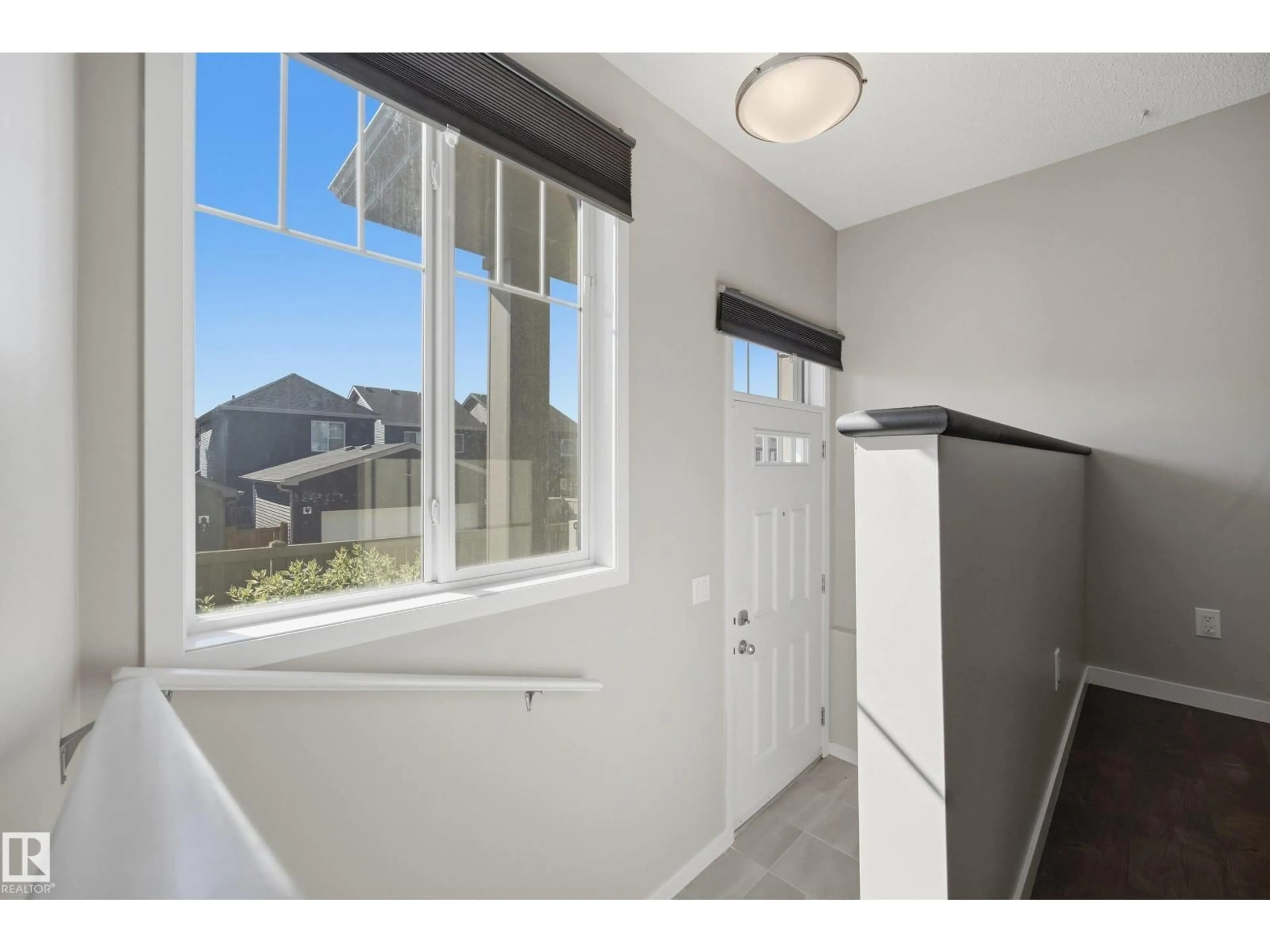 Indoor entryway for #43 - 3305 ORCHARDS LI, Edmonton Alberta T6X2H1
