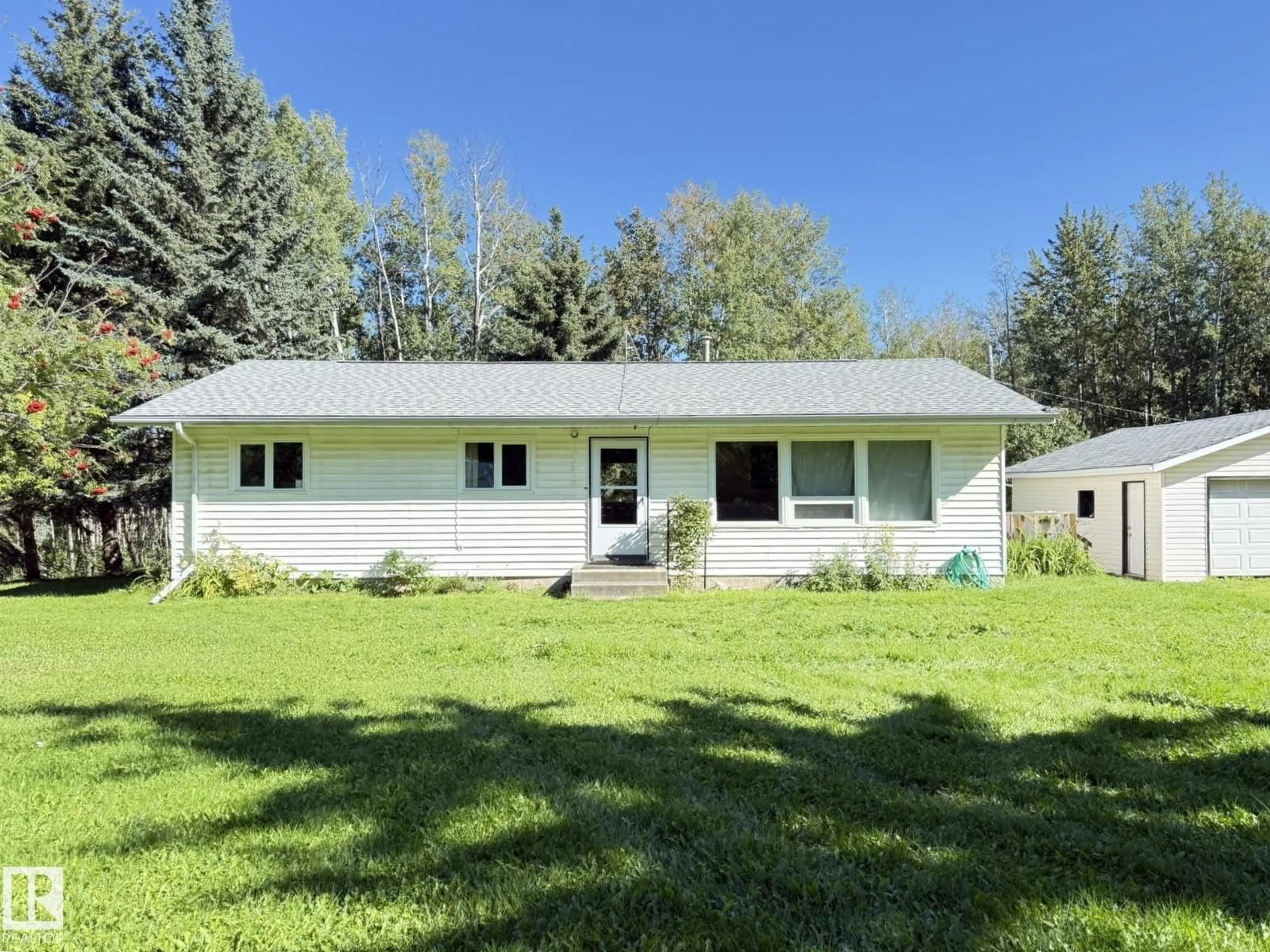 Home with vinyl exterior material, unknown for 10 RGE ROAD 10, Rural Wetaskiwin County Alberta T0C2C0