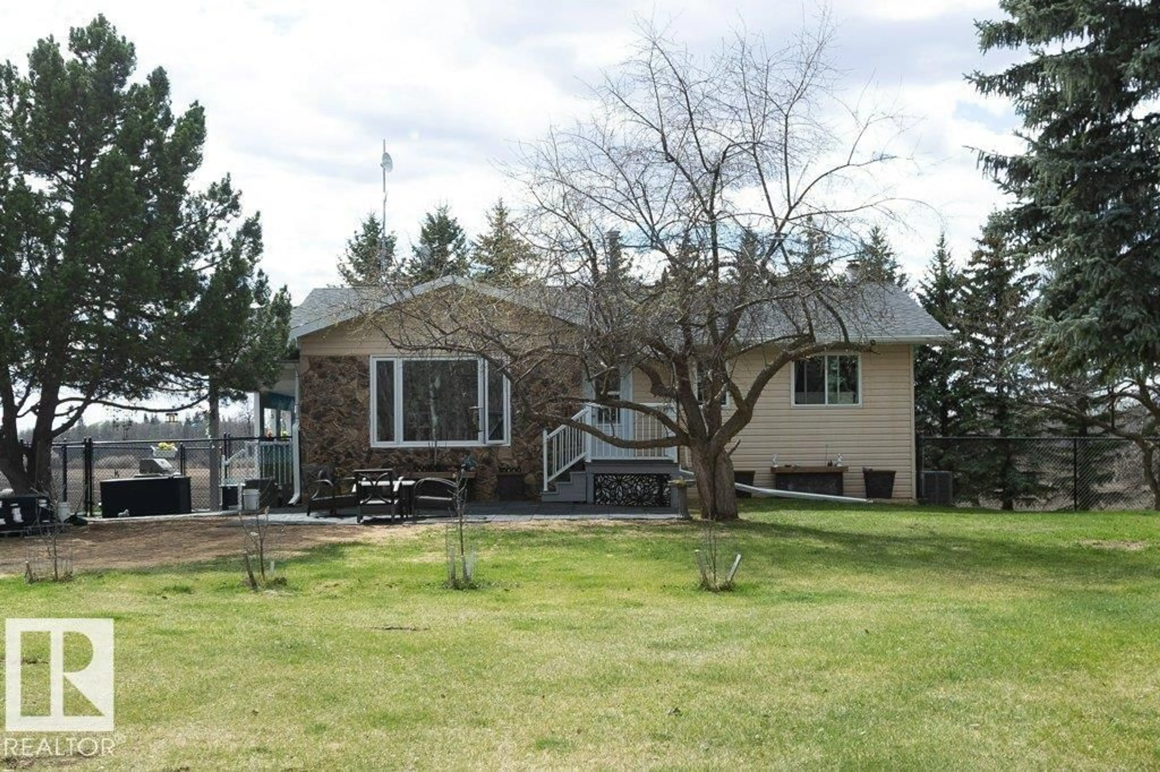 Unknown for 27132A TWP RD 632, Rural Westlock County Alberta T0G1H0