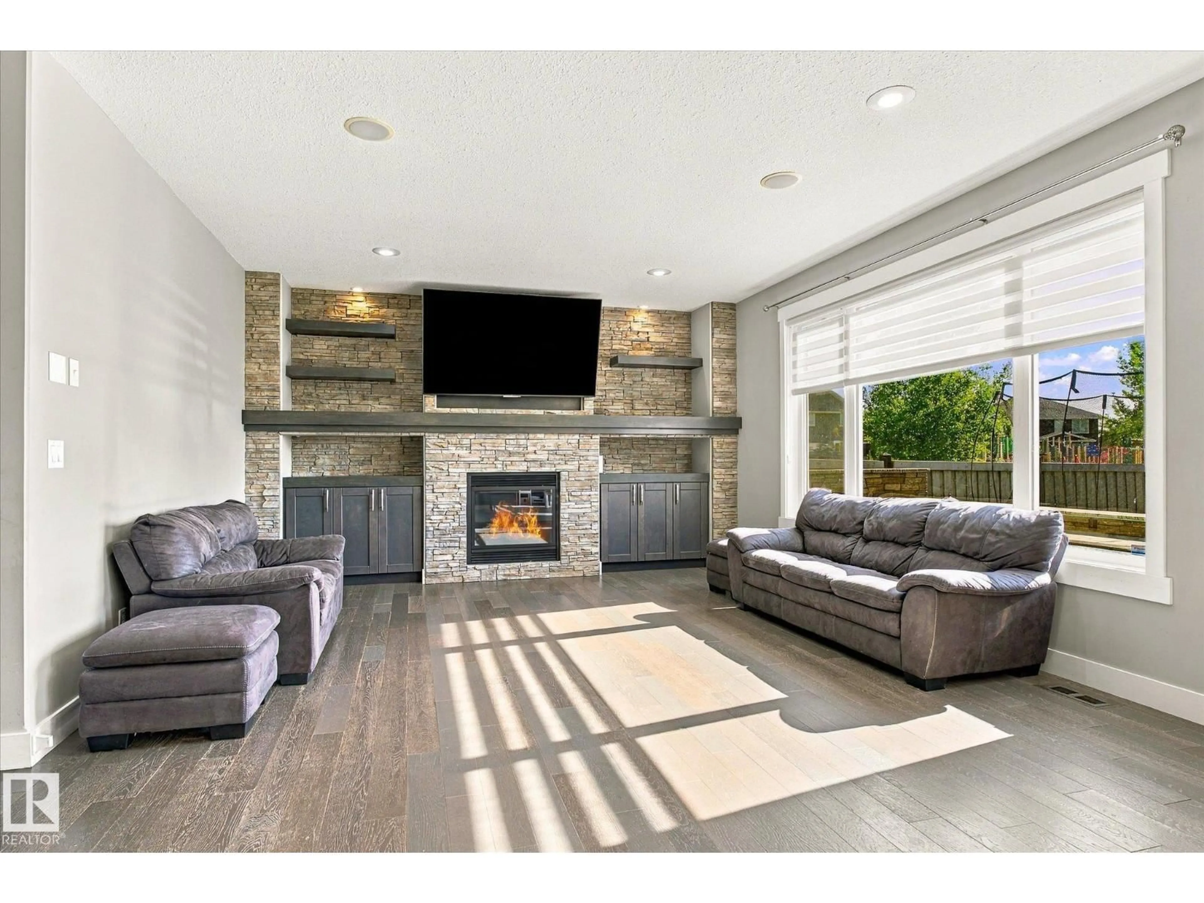 Home theater for 2011 GENESIS LN, Stony Plain Alberta T7Z0K5