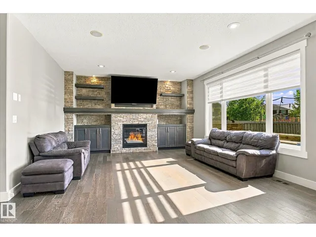 2011 GENESIS LN, Stony Plain 4