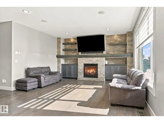 2011 GENESIS LN, Stony Plain 5
