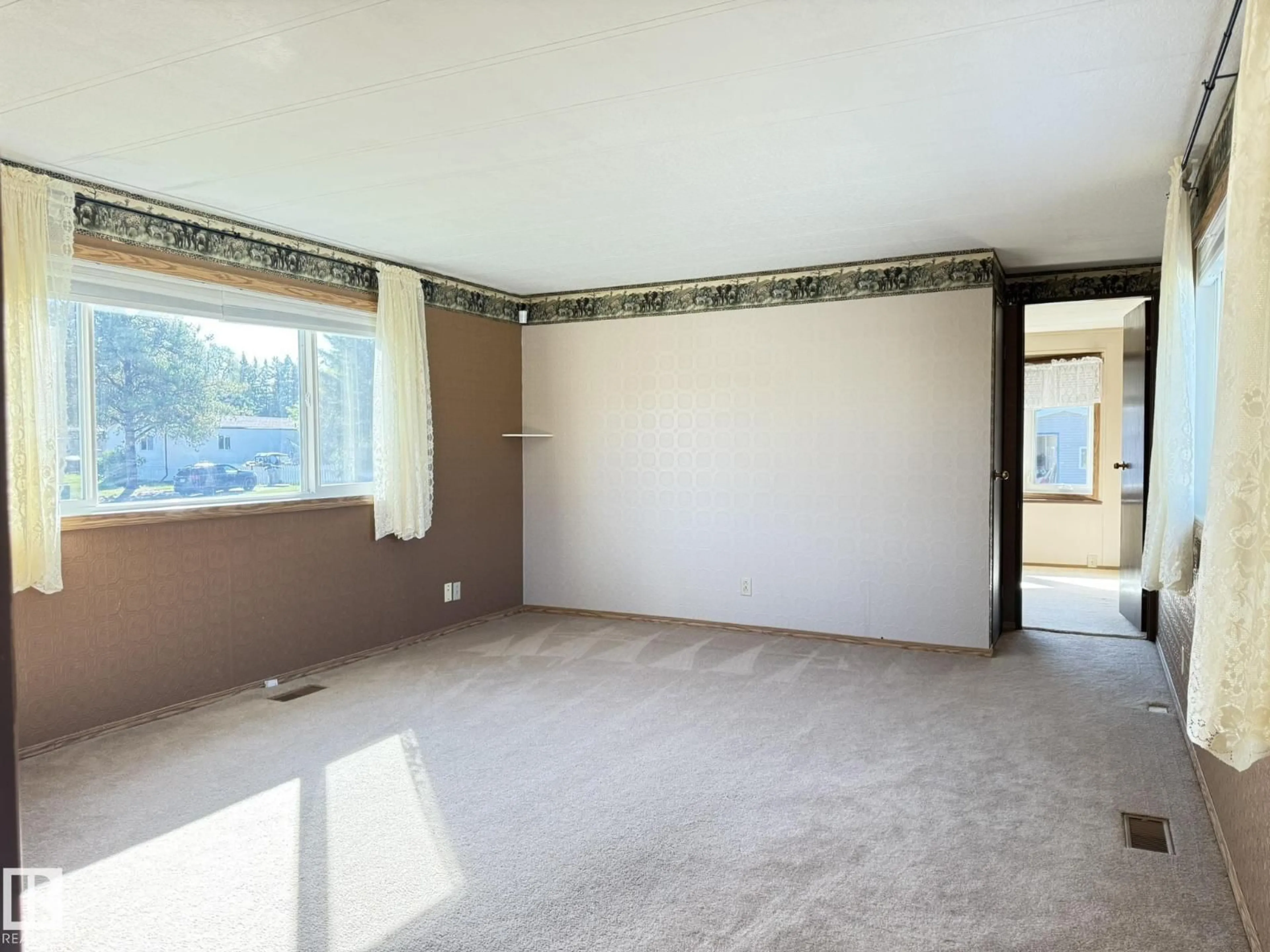 A pic of a room for 134 WILLOW DR, Breton Alberta T0C0P0