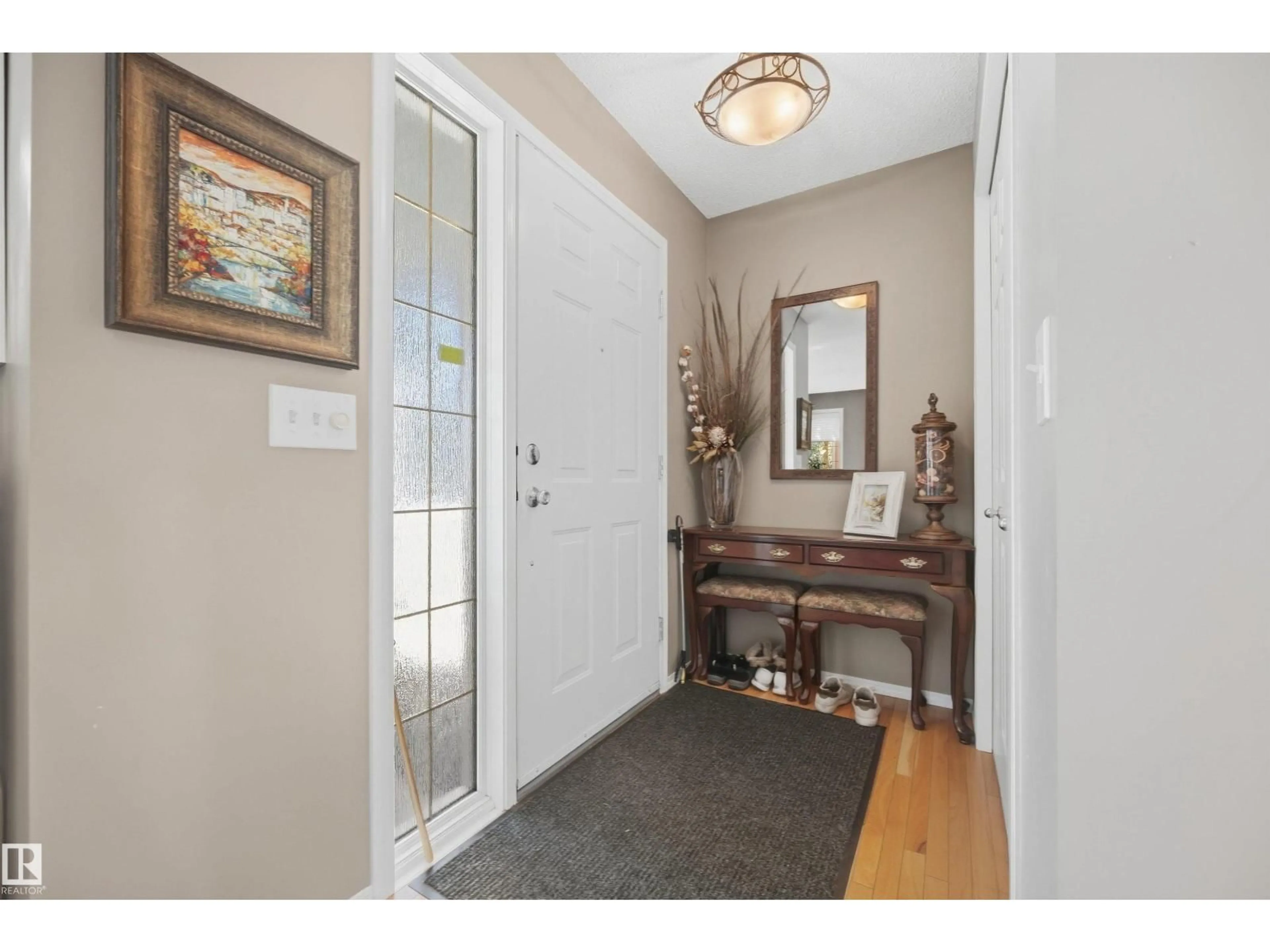 Indoor entryway for 10885 75 ST, Edmonton Alberta T5B2B1