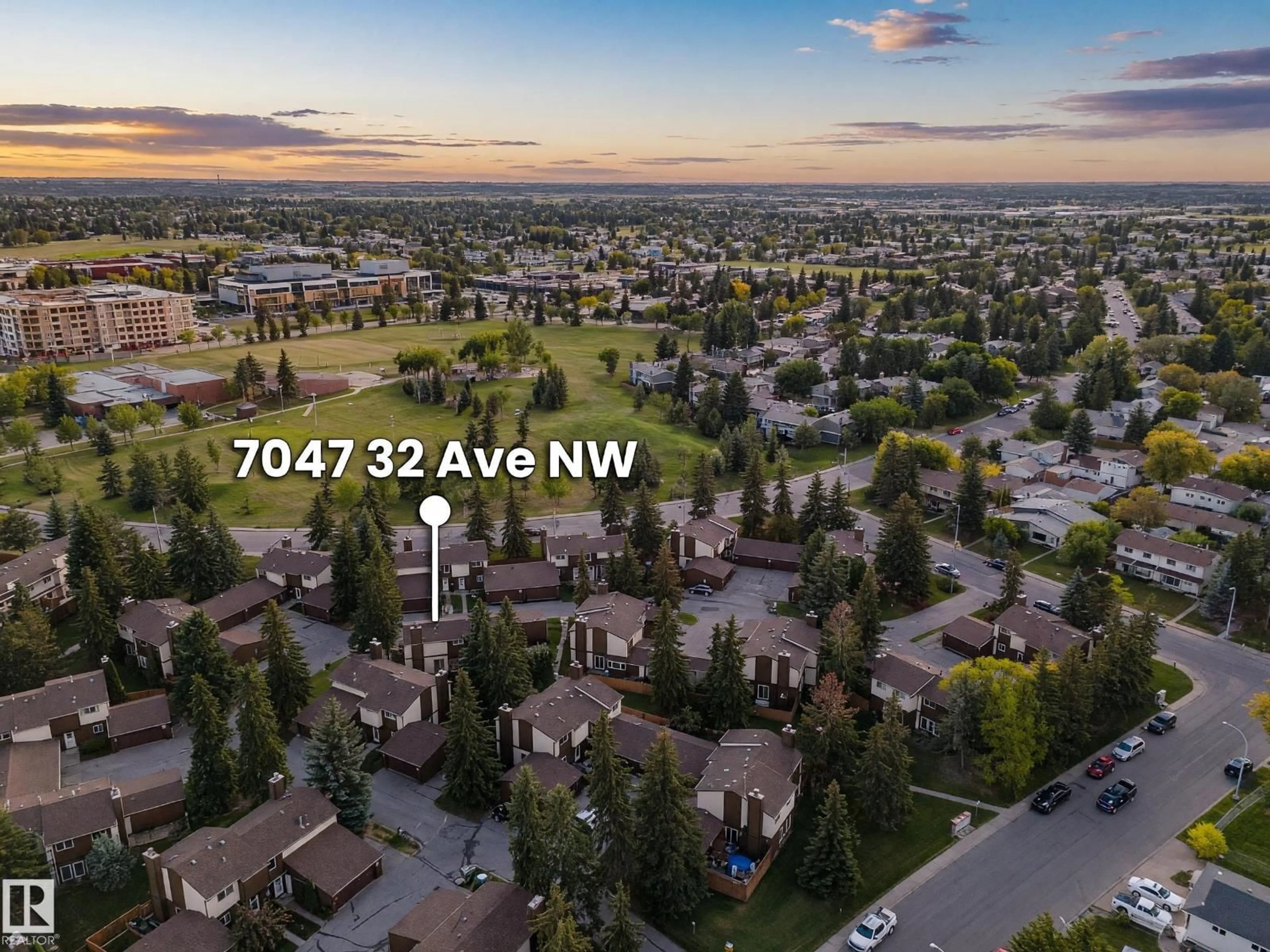A pic from outside/outdoor area/front of a property/back of a property/a pic from drone, mountain view for 7047 32 AV, Edmonton Alberta T6K2K9
