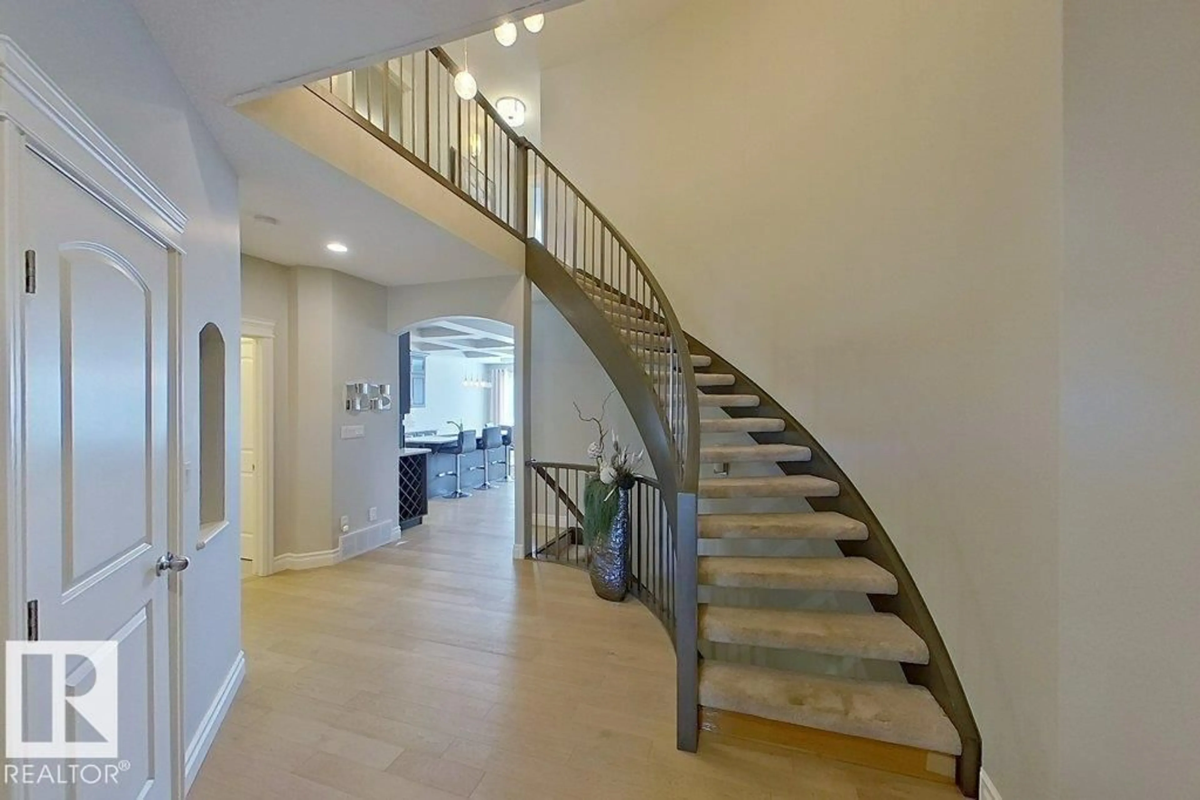 Stairs for 233 HAWKS RIDGE BV, Edmonton Alberta T5S0M1