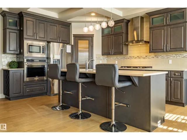 233 HAWKS RIDGE BV, Edmonton 5