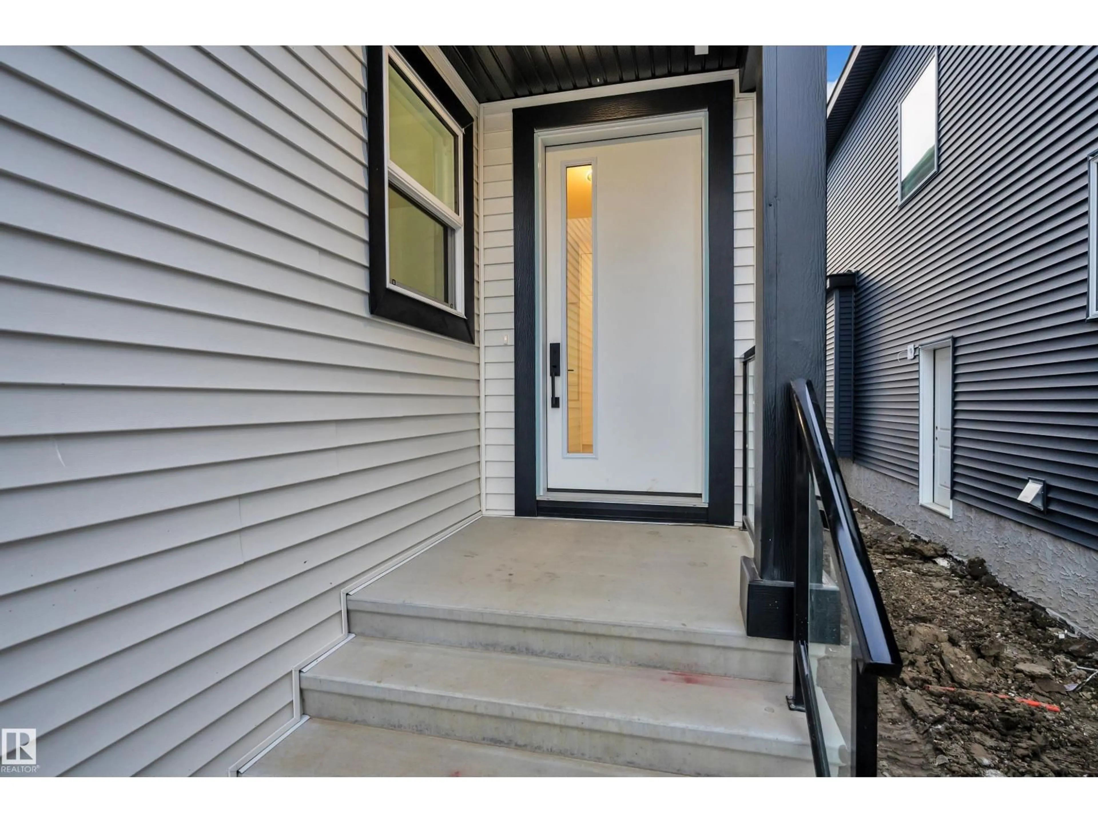 Indoor entryway for NW - 2015 156 AV, Edmonton Alberta T5Y4N3