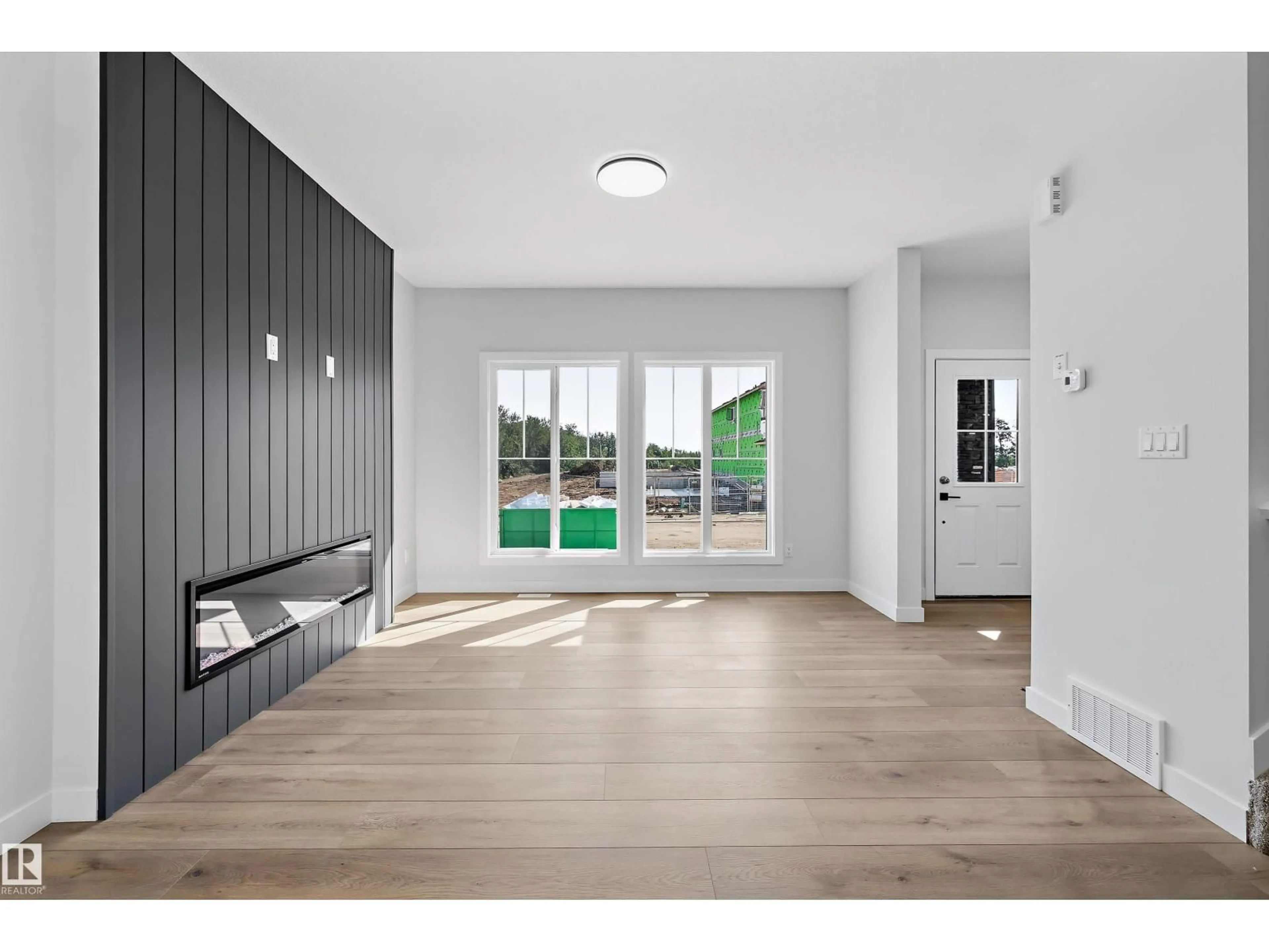 Indoor entryway for 958 ELDERBERRY LD, Edmonton Alberta T6M3K3
