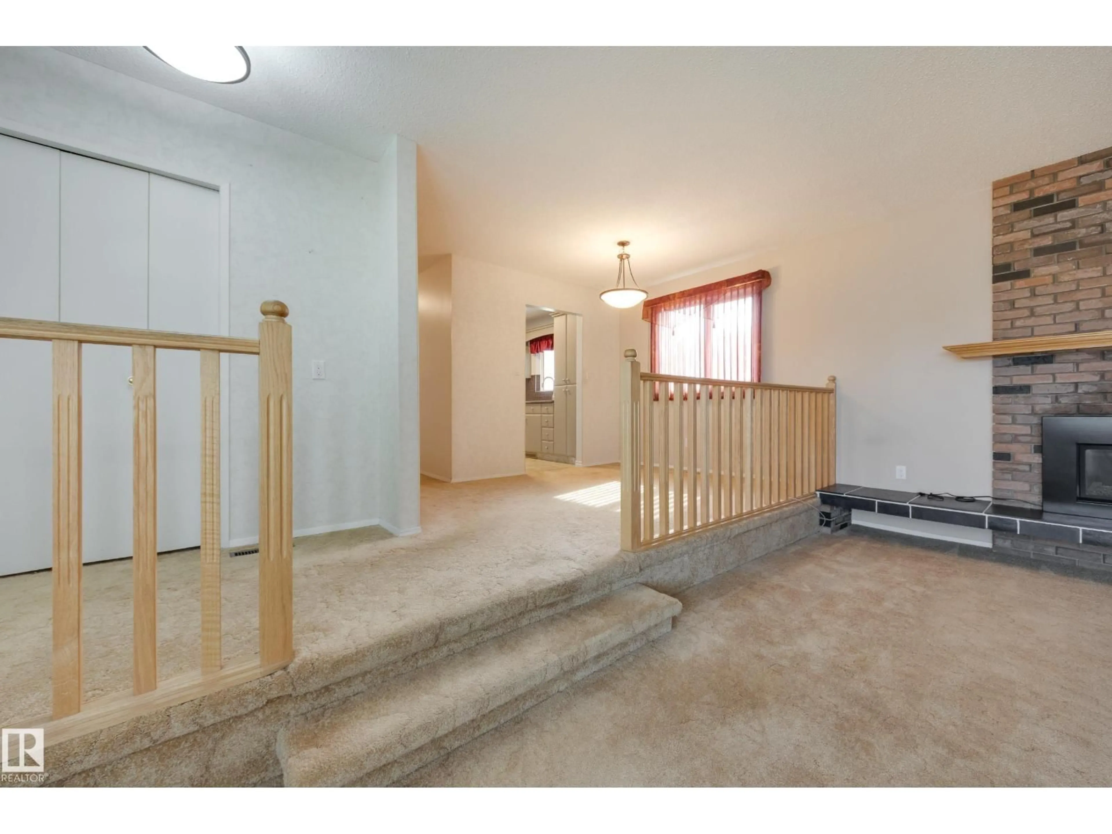 Unknown for 3421 135A AV, Edmonton Alberta T5A2V8