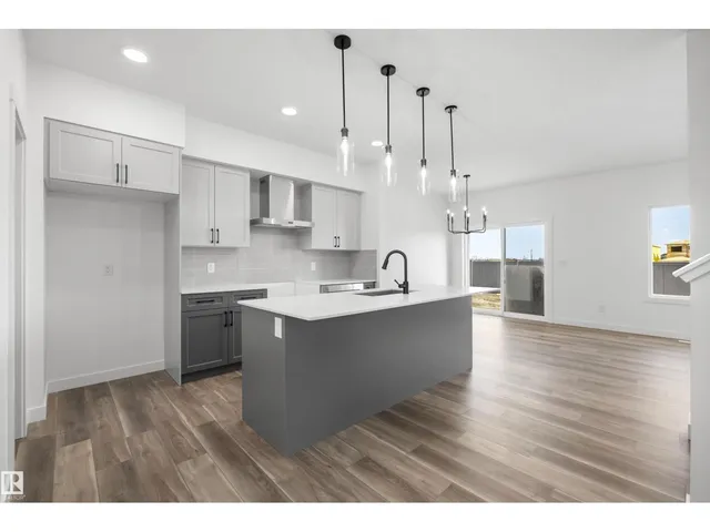 19111 20 AV, Edmonton 5
