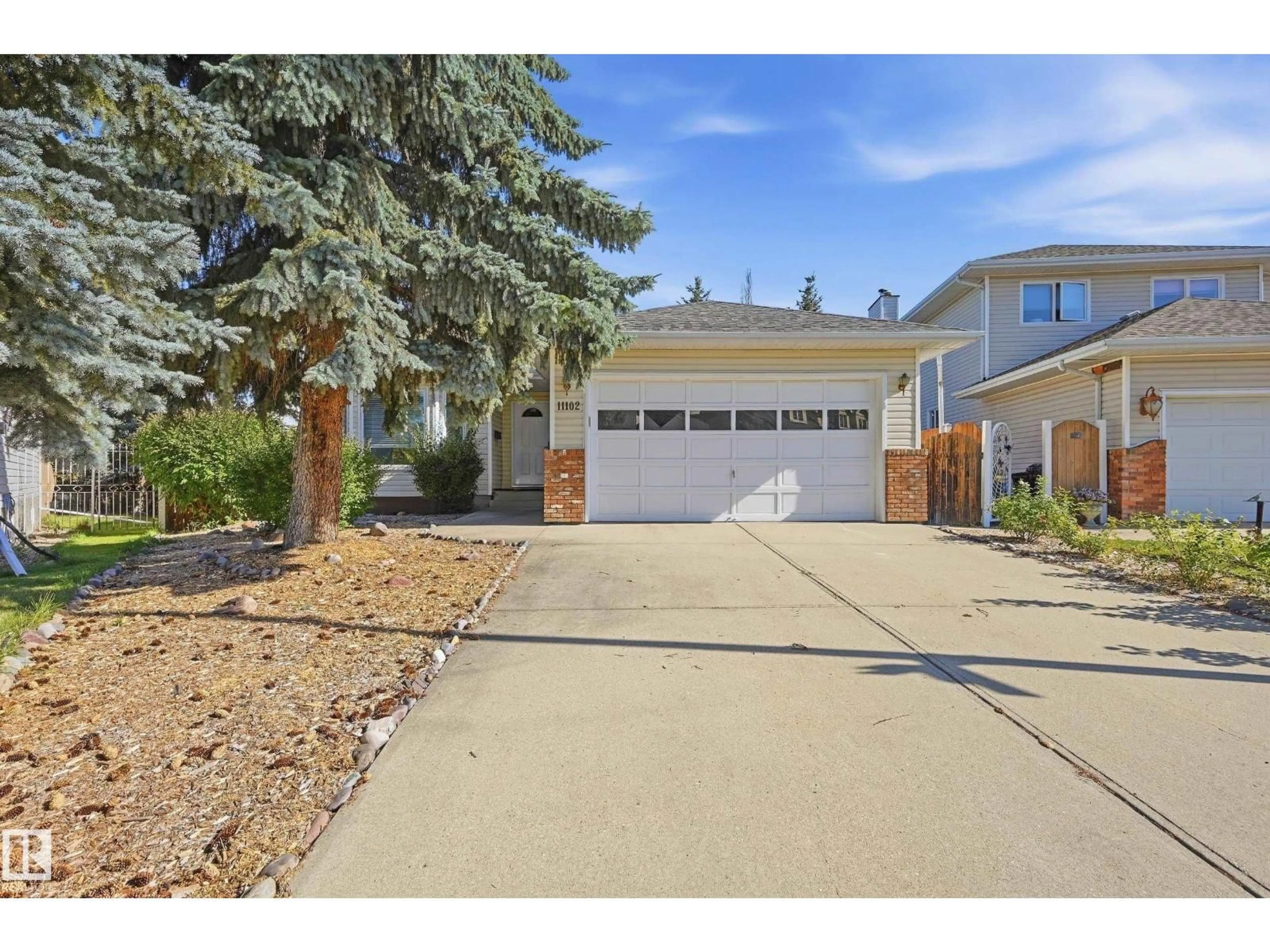 Unknown for 11102 11A AV, Edmonton Alberta T6J6R9