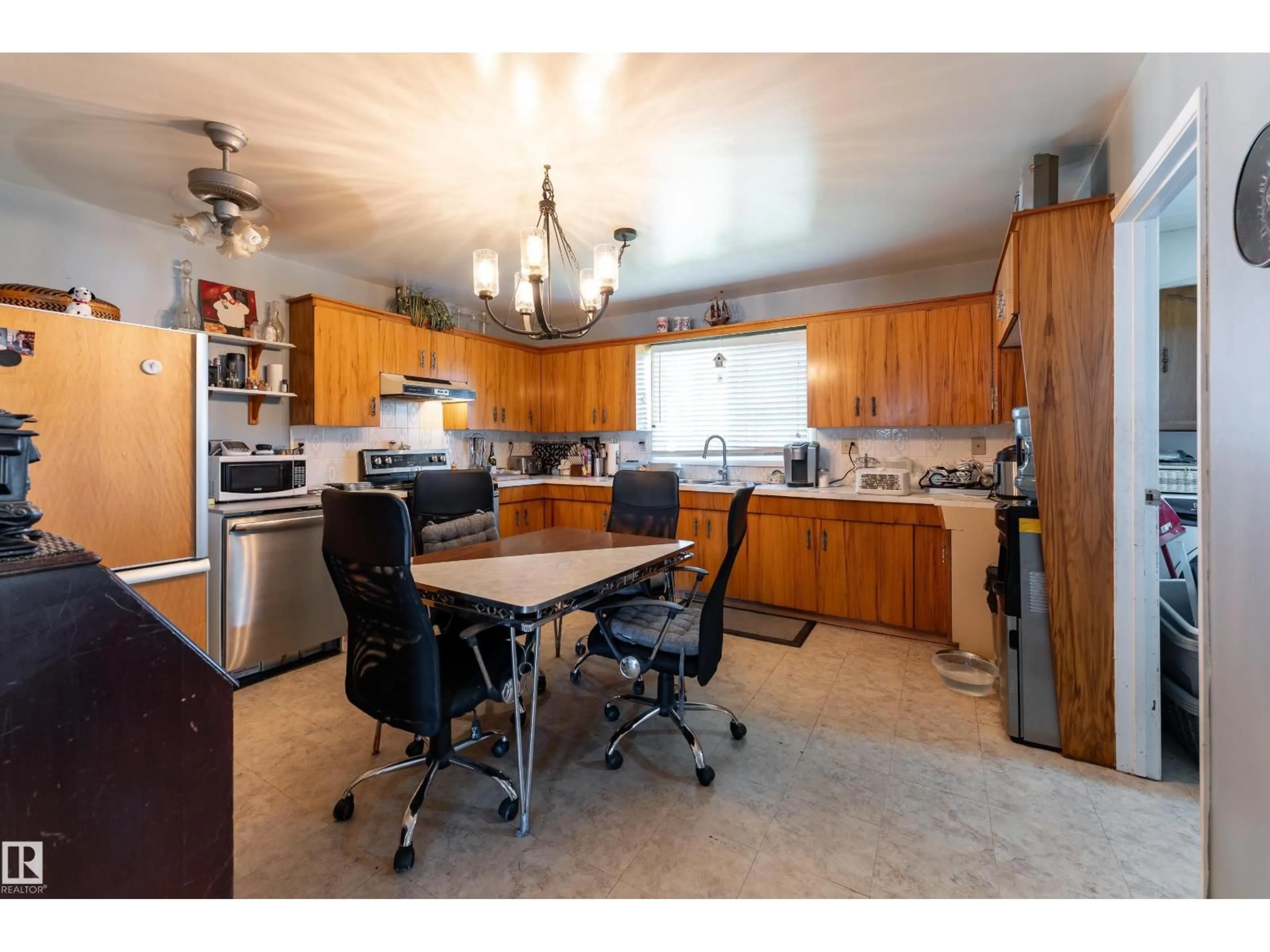 Open concept kitchen, unknown for 5047 46 ST, Lamont Alberta T0B2R0