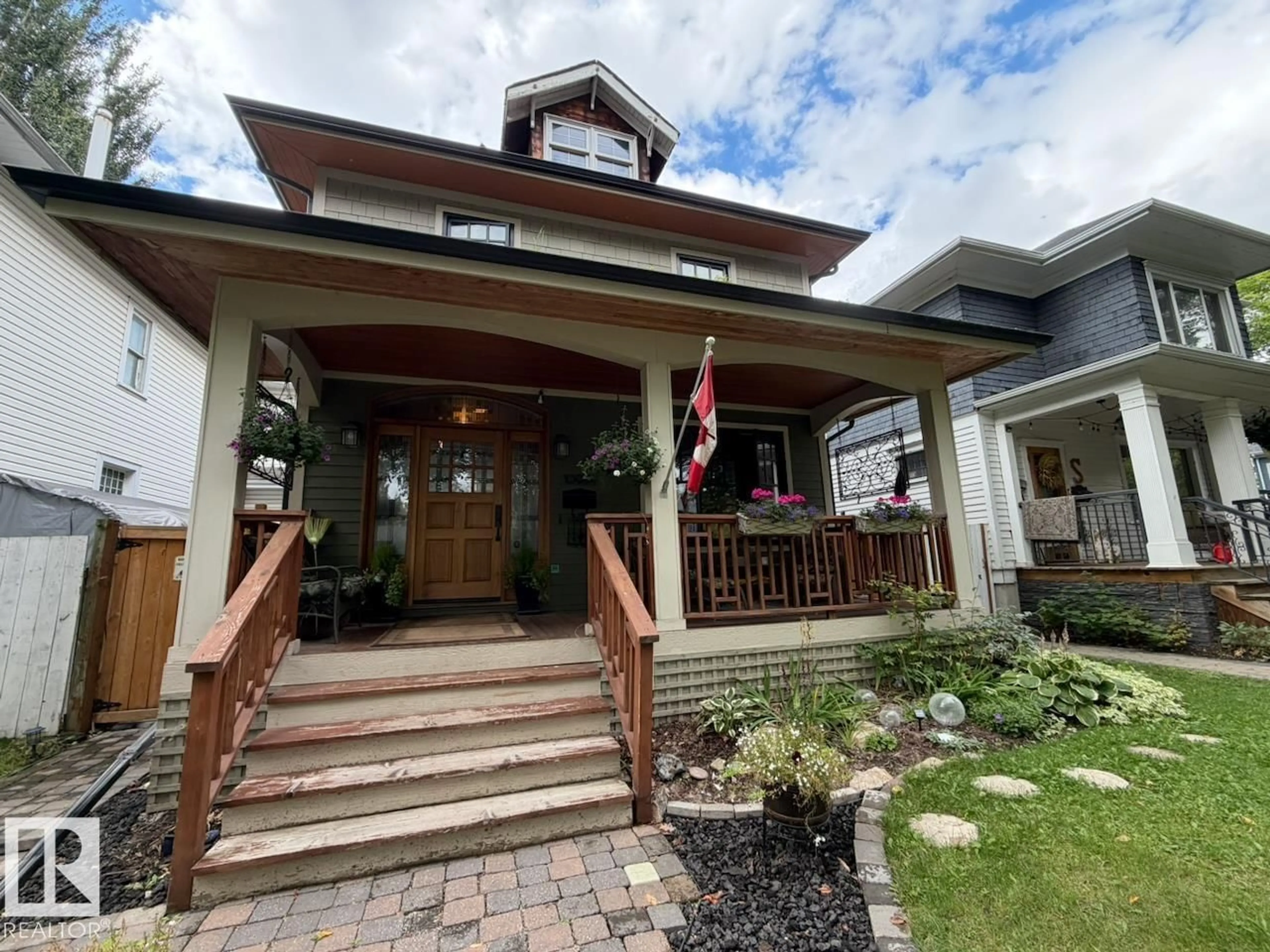 Unknown for 10994 126 ST, Edmonton Alberta T5M0P5