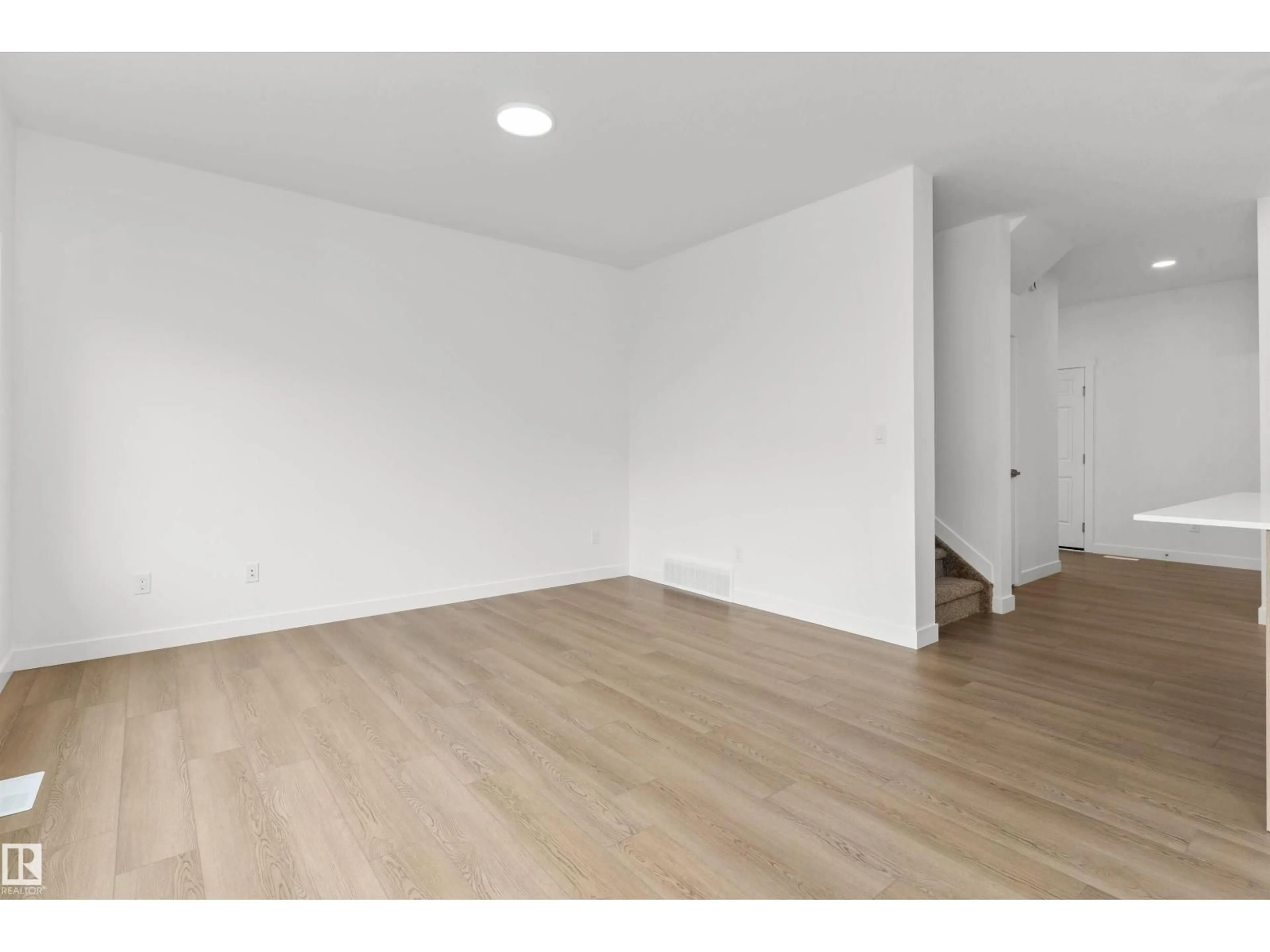 A pic of a room for 924 18 AV, Edmonton Alberta T6T2X4