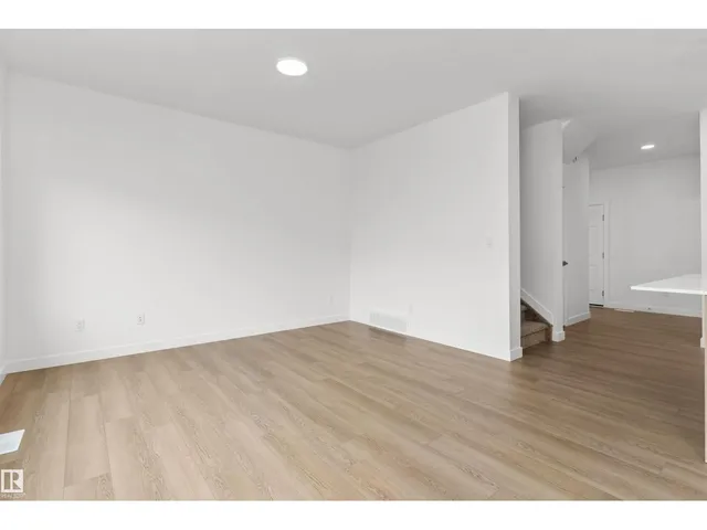 924 18 AV, Edmonton 4