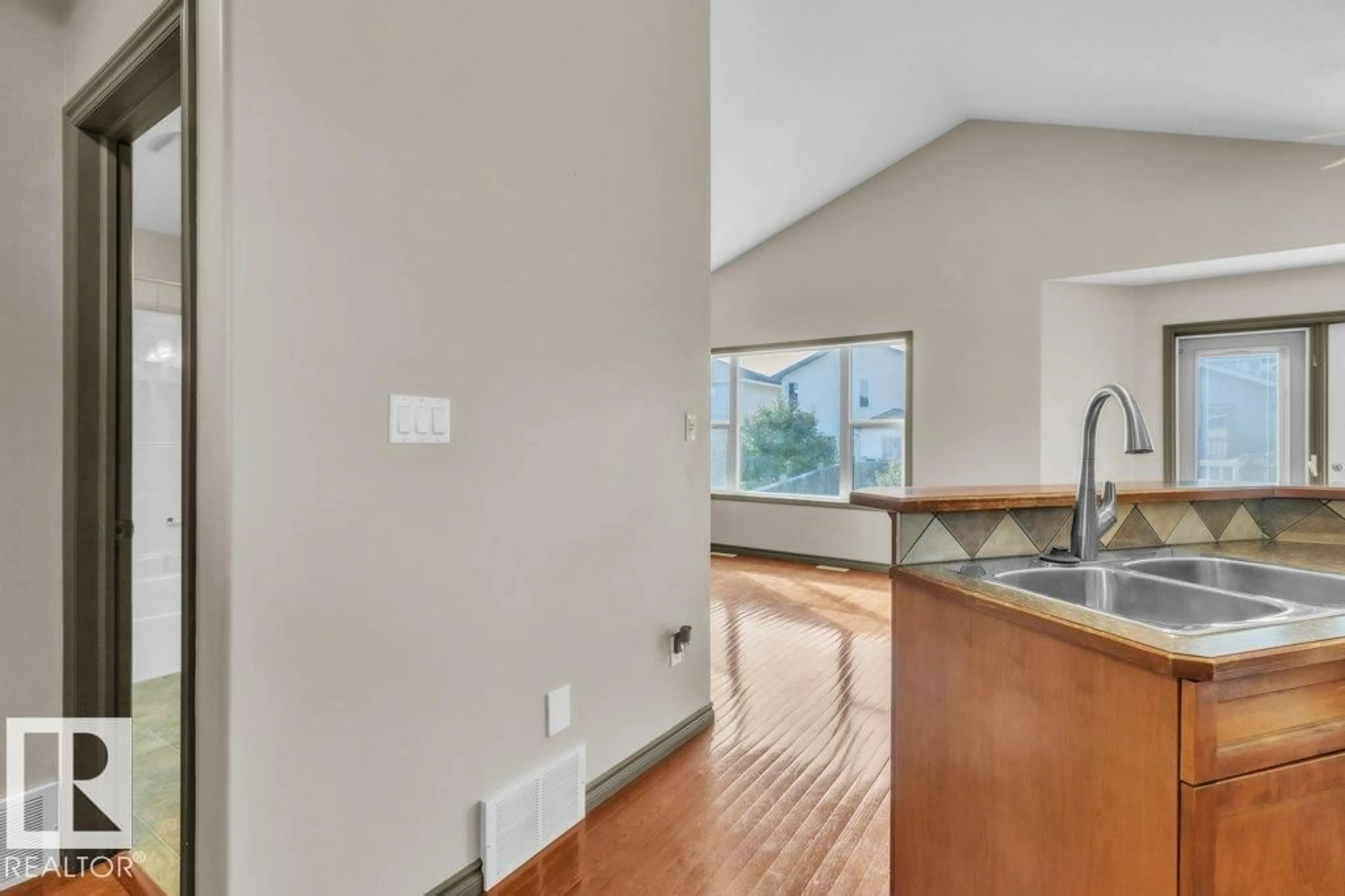 Unknown for 4217 MCMULLEN PL, Edmonton Alberta T6W1S6