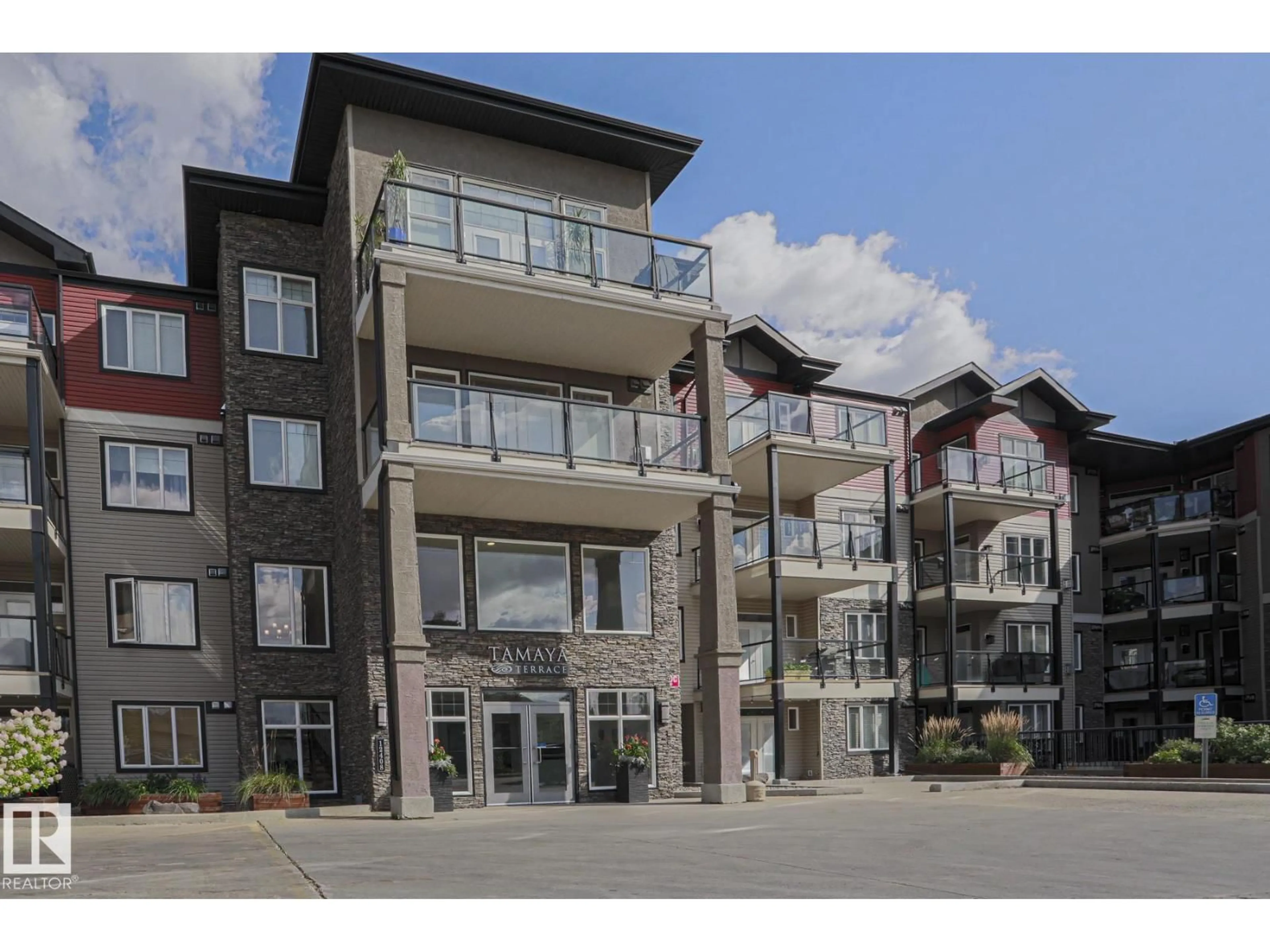 Patio, unknown for 319 - 12408 15 AV, Edmonton Alberta T6W1X2