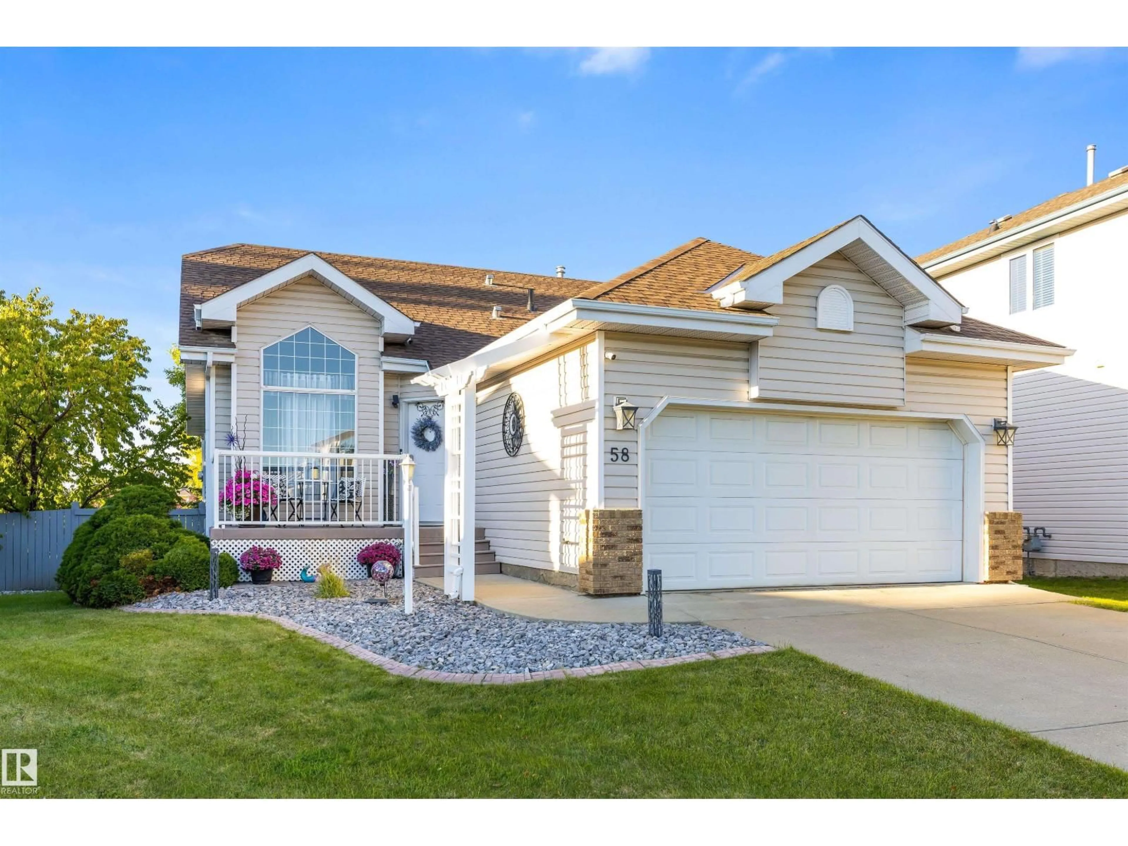 Home with vinyl exterior material, street for 58 HARCOURT CR, St. Albert Alberta T8N6K7