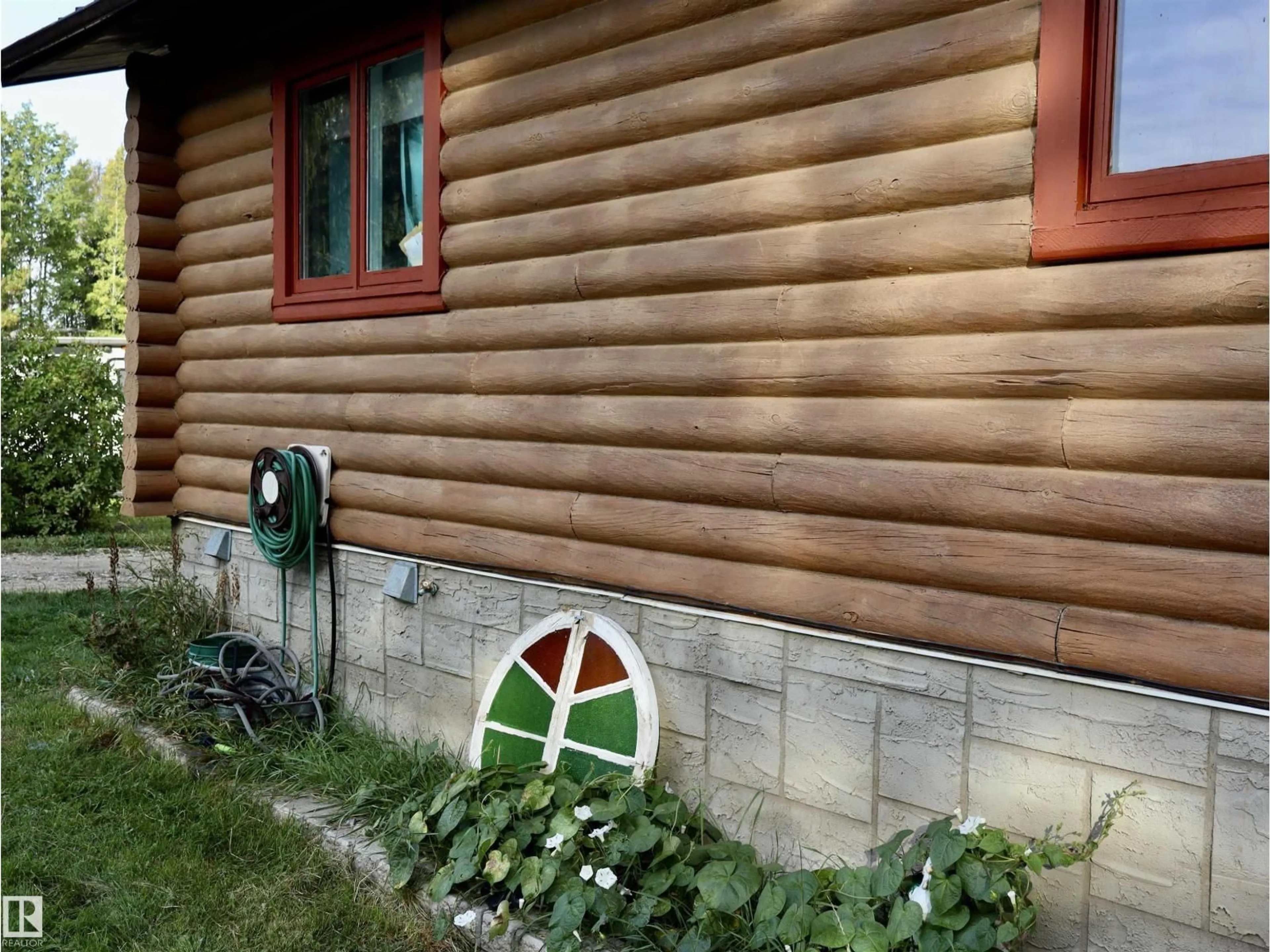 Home with vinyl exterior material, building for 59311 - 108 RGE RD 52, Rural Barrhead County Alberta T7N1N3
