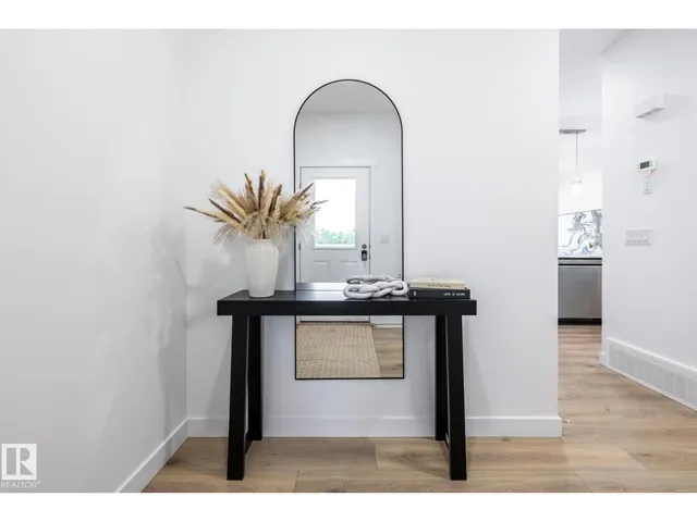 NE - 15768 7 ST, Edmonton 5