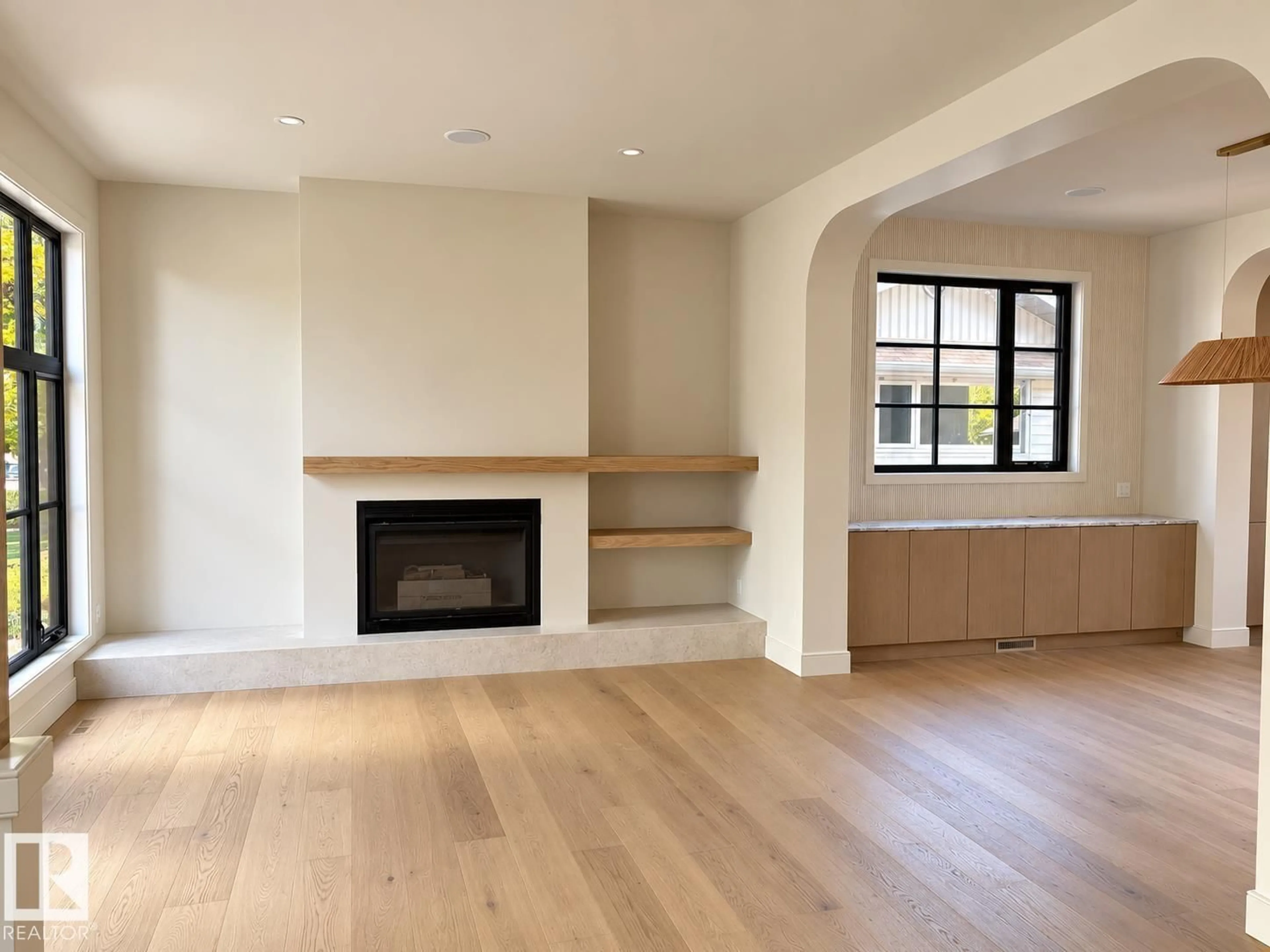 A pic of a room for NW - 9243 148 ST, Edmonton Alberta T5R1A4