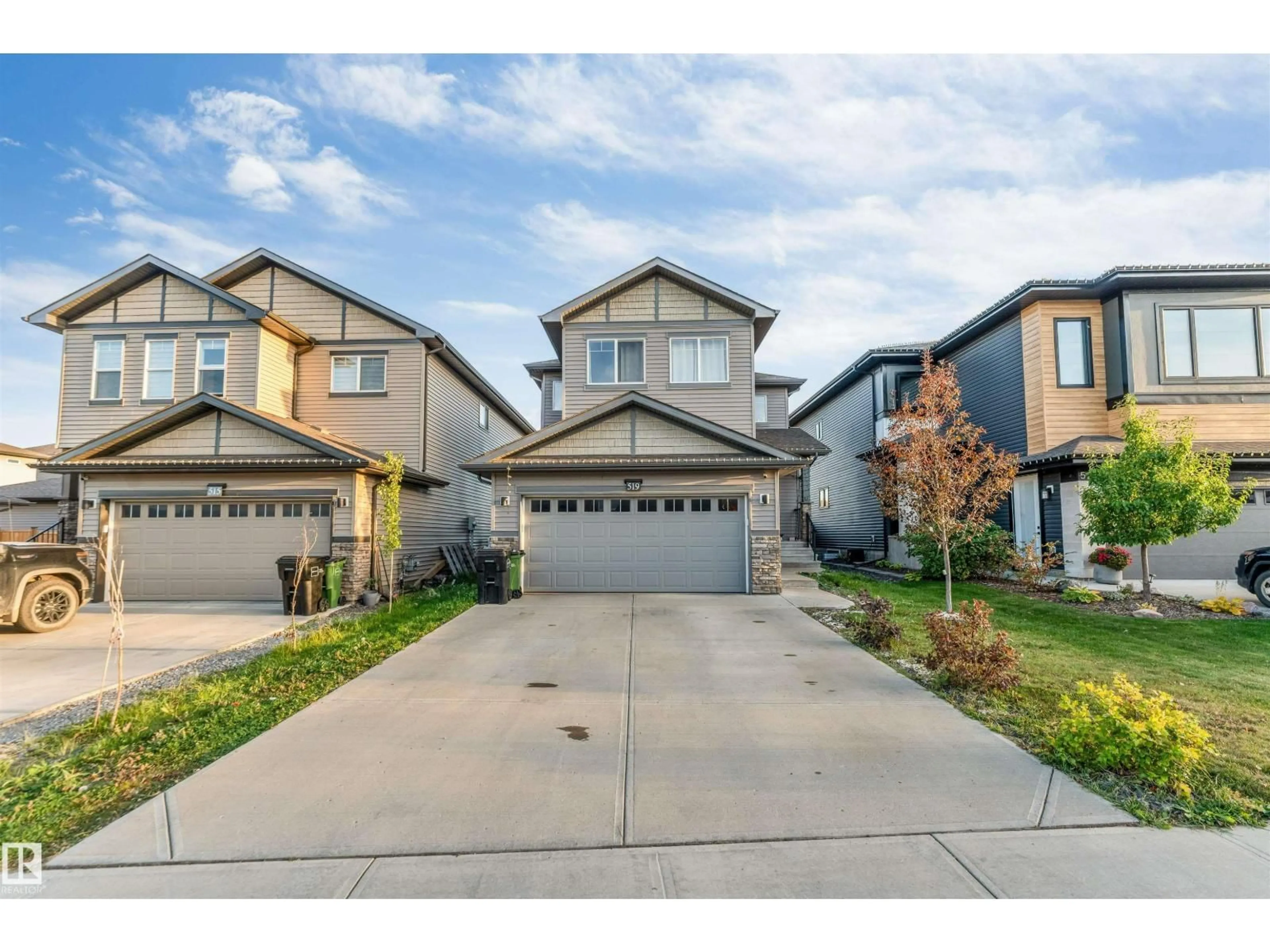 Unknown for 519 37 AV, Edmonton Alberta T6T2L4