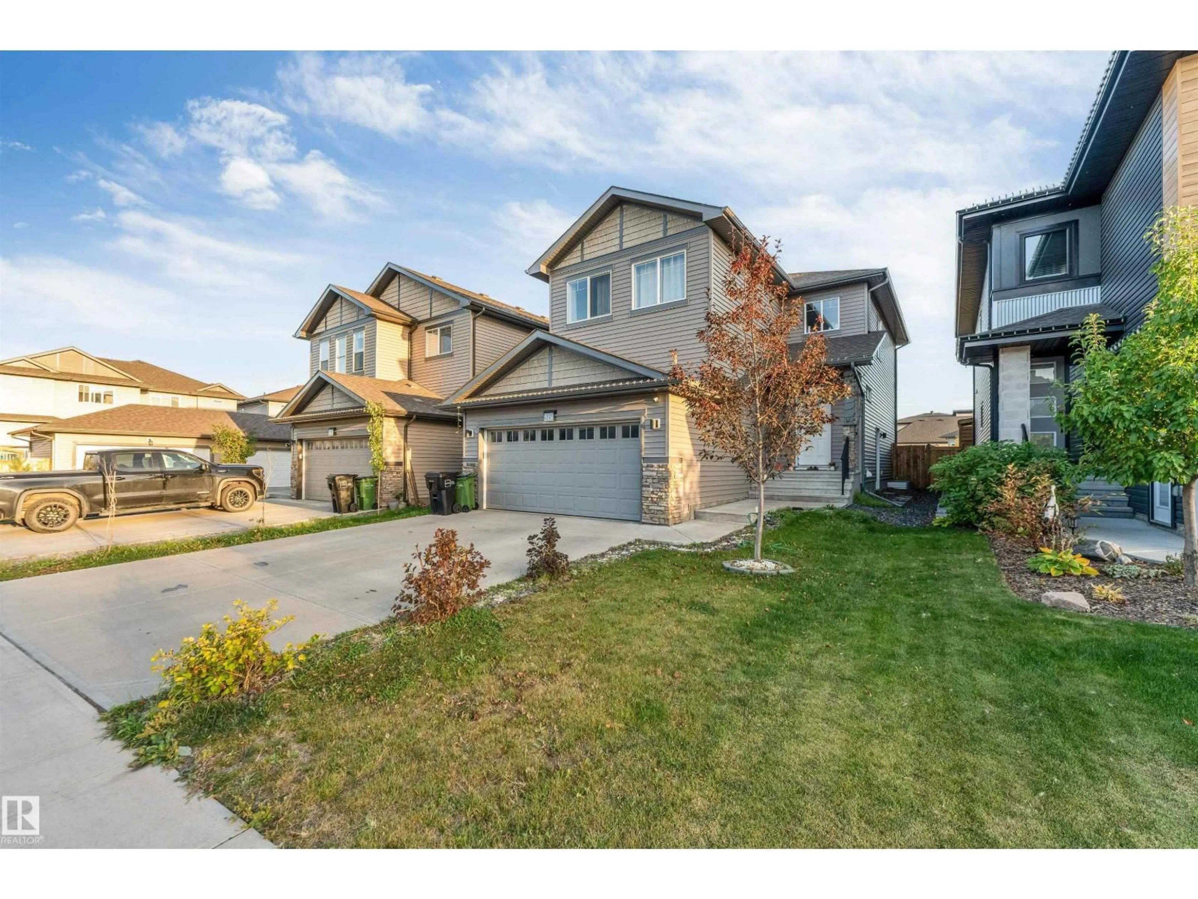 A pic from outside/outdoor area/front of a property/back of a property/a pic from drone, street for 519 37 AV, Edmonton Alberta T6T2L4