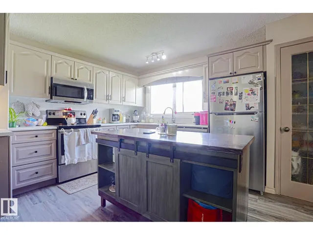 21 BURLINGTON AV, Spruce Grove 5
