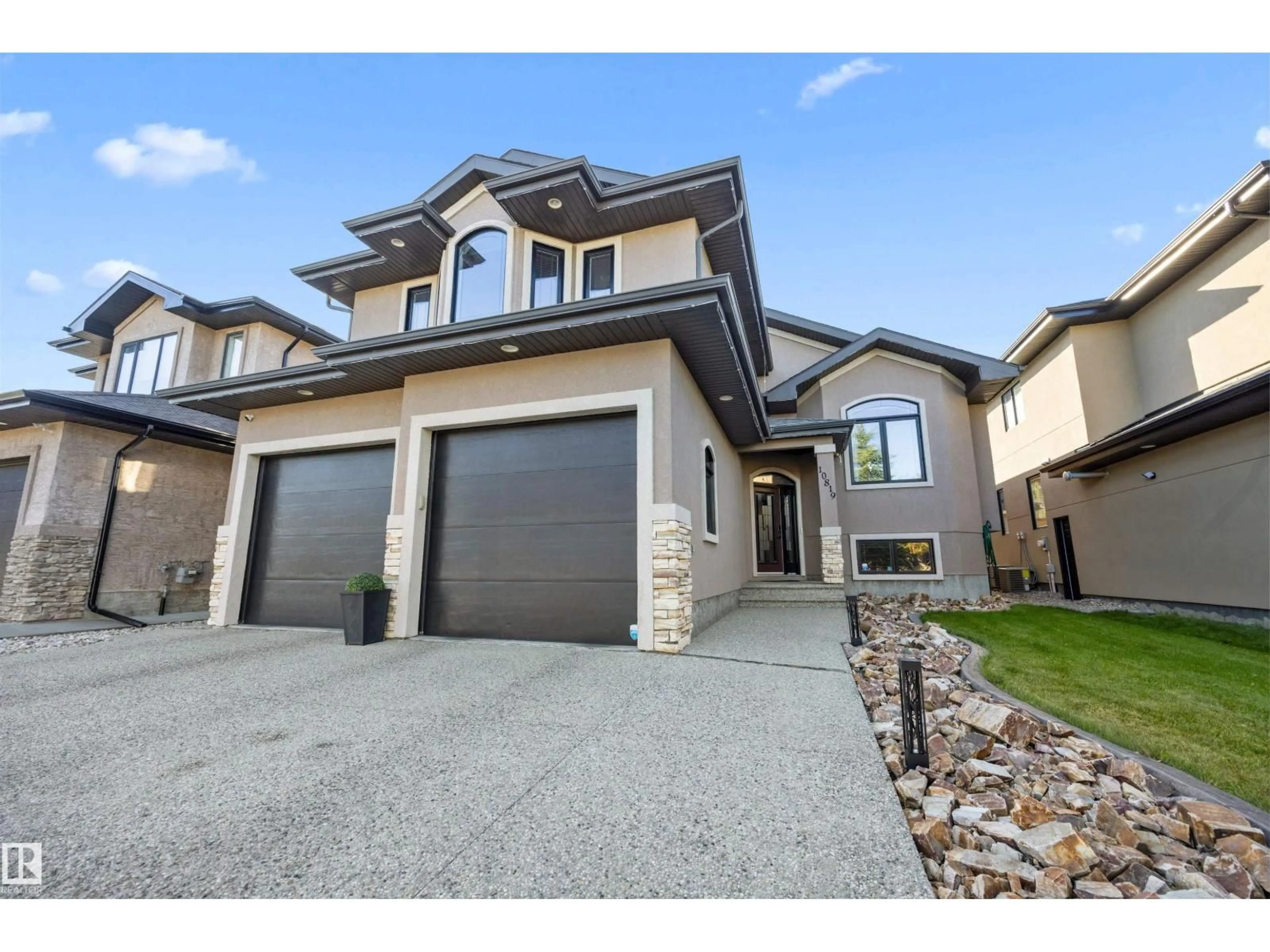 Unknown for 10819 175 AV, Edmonton Alberta T5X0B8