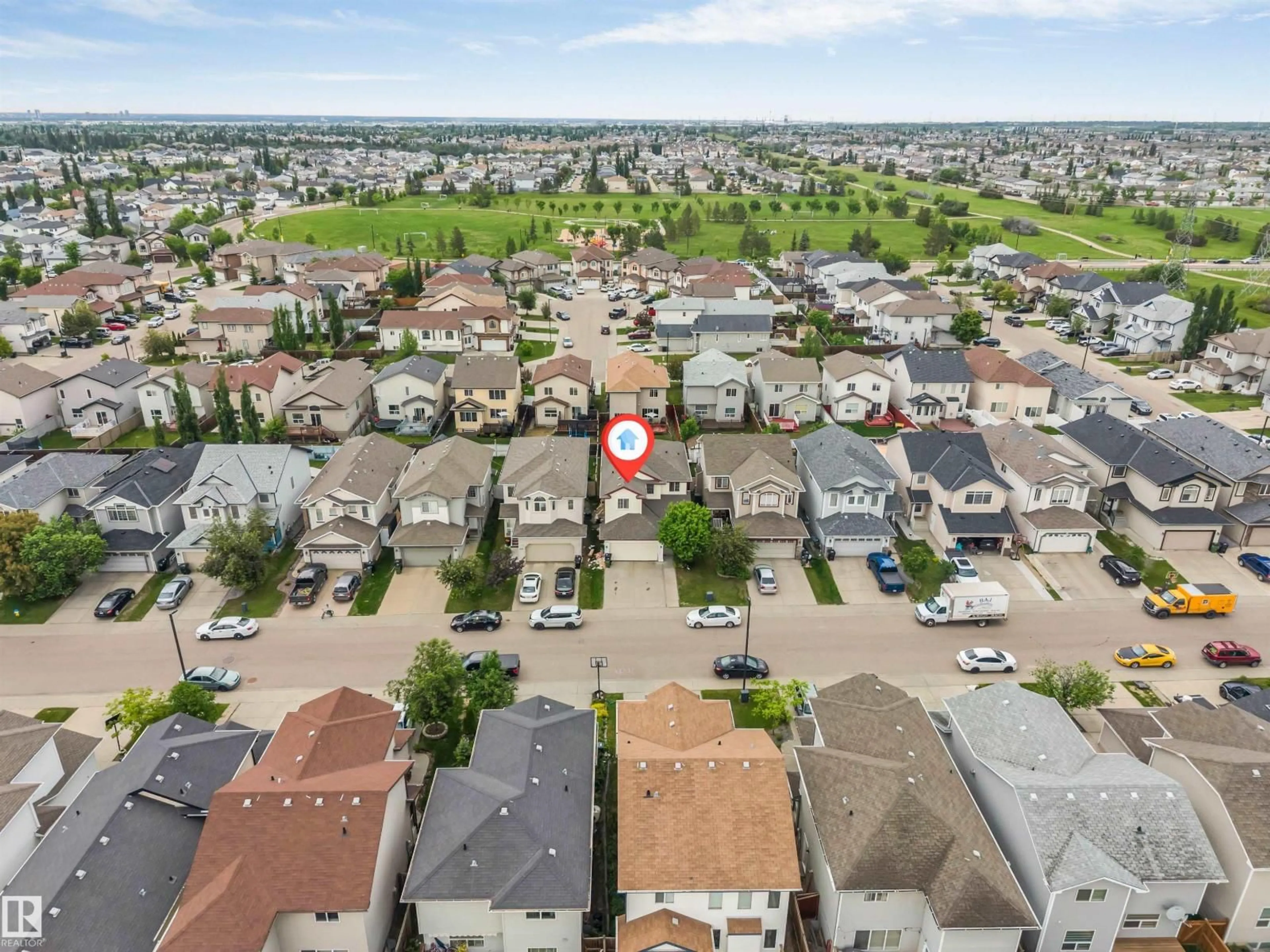 A pic from outside/outdoor area/front of a property/back of a property/a pic from drone, street for NW - 3012 25 AVE AV, Edmonton Alberta T6T0C8